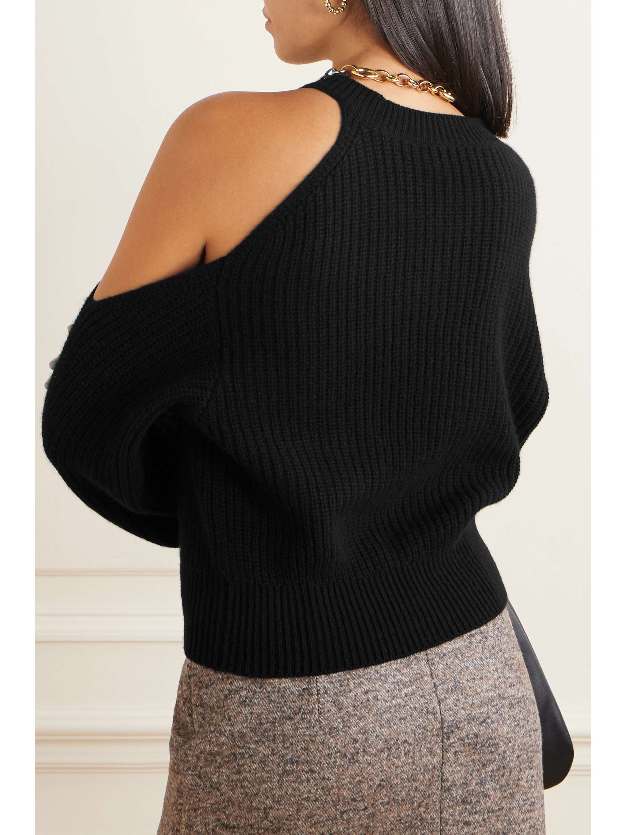 LISA YANG Leora cold-shoulder ribbed cashmere sweater