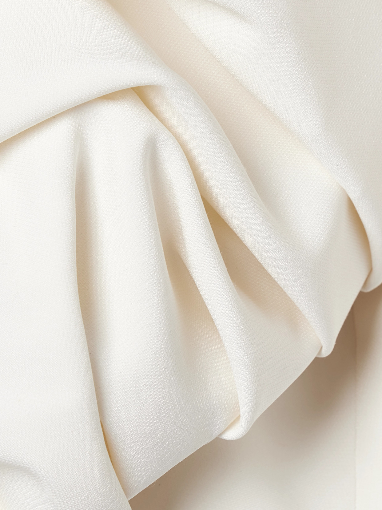 Gabriela Hearst Erwan Cropped Off-the-shoulder Silk And Wool-blend Cady Top In Ivory