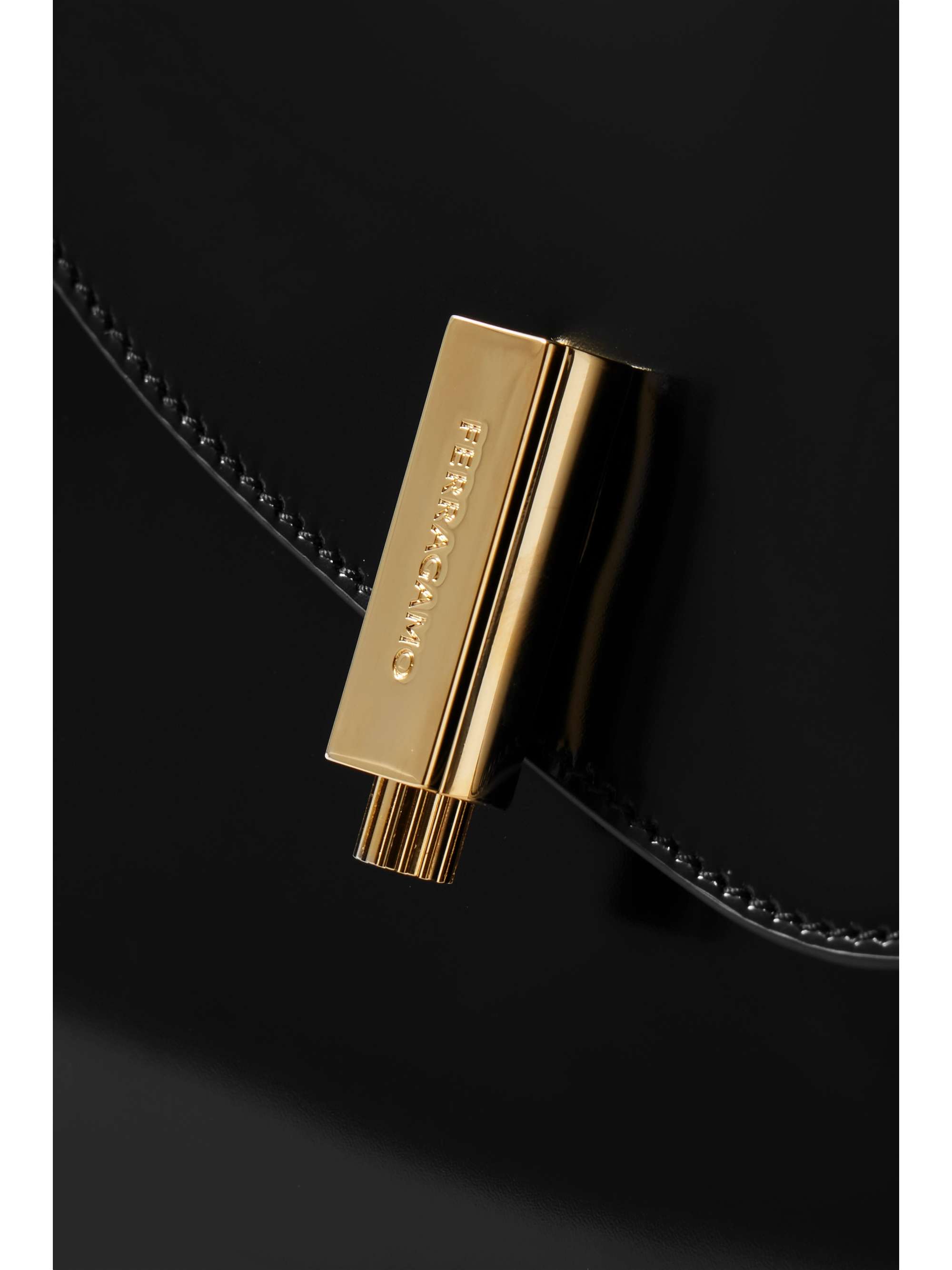 FERRAGAMO 