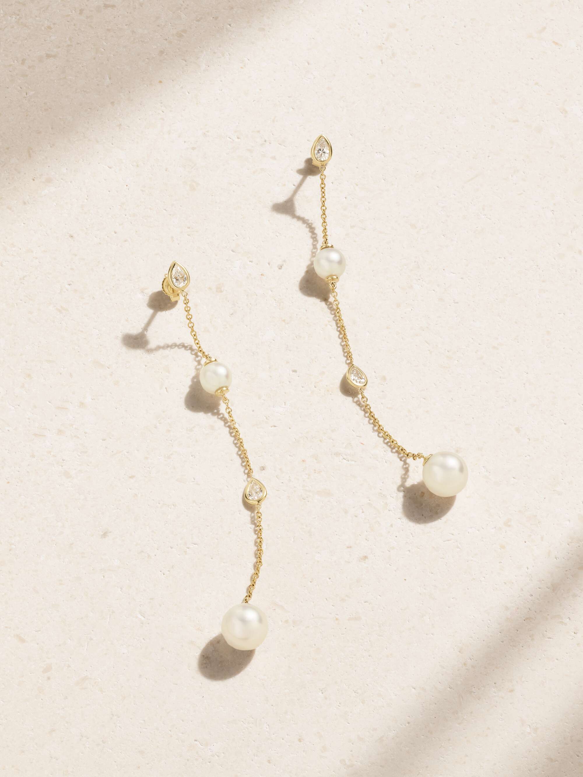 https://www.net-a-porter.com/variants/images/1647597325050672/in/w2000_q60.jpg
