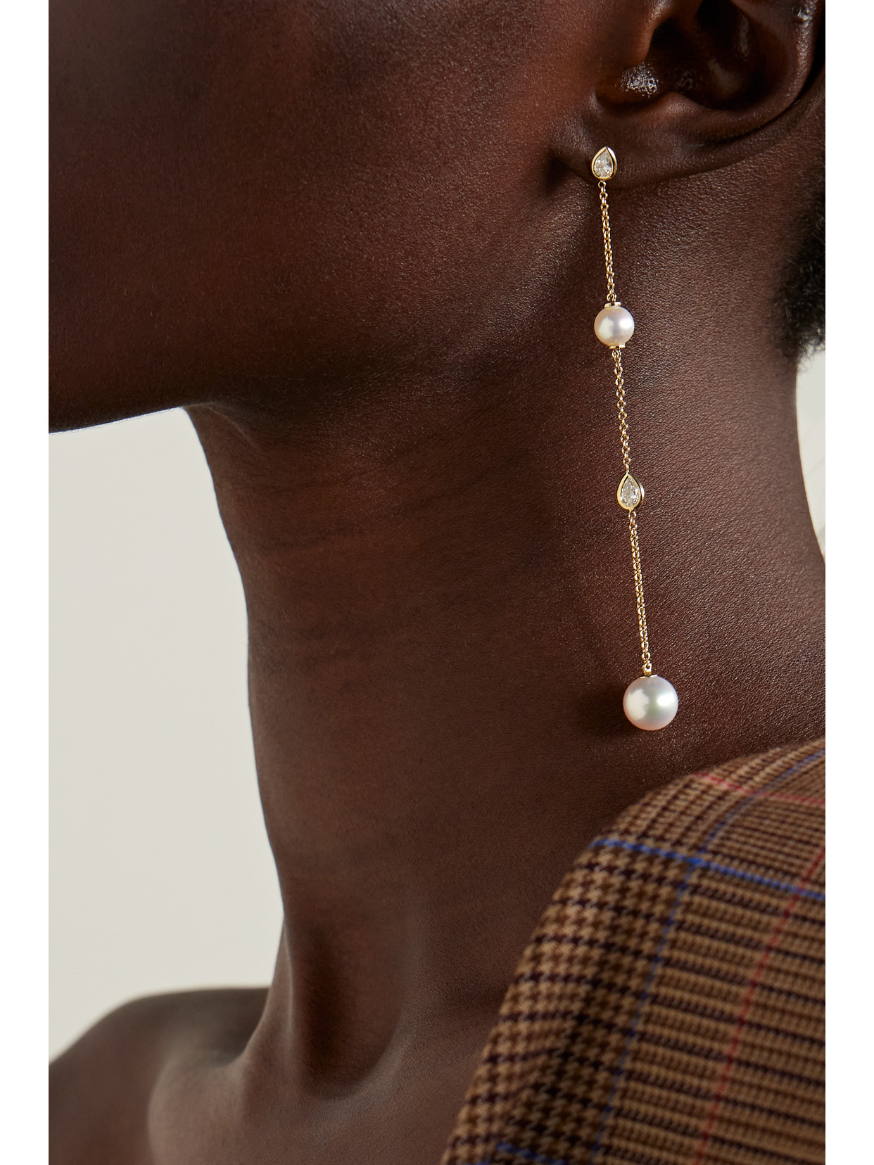 Mizuki 14-karat Gold, Pearl And Diamond Earrings In Gold