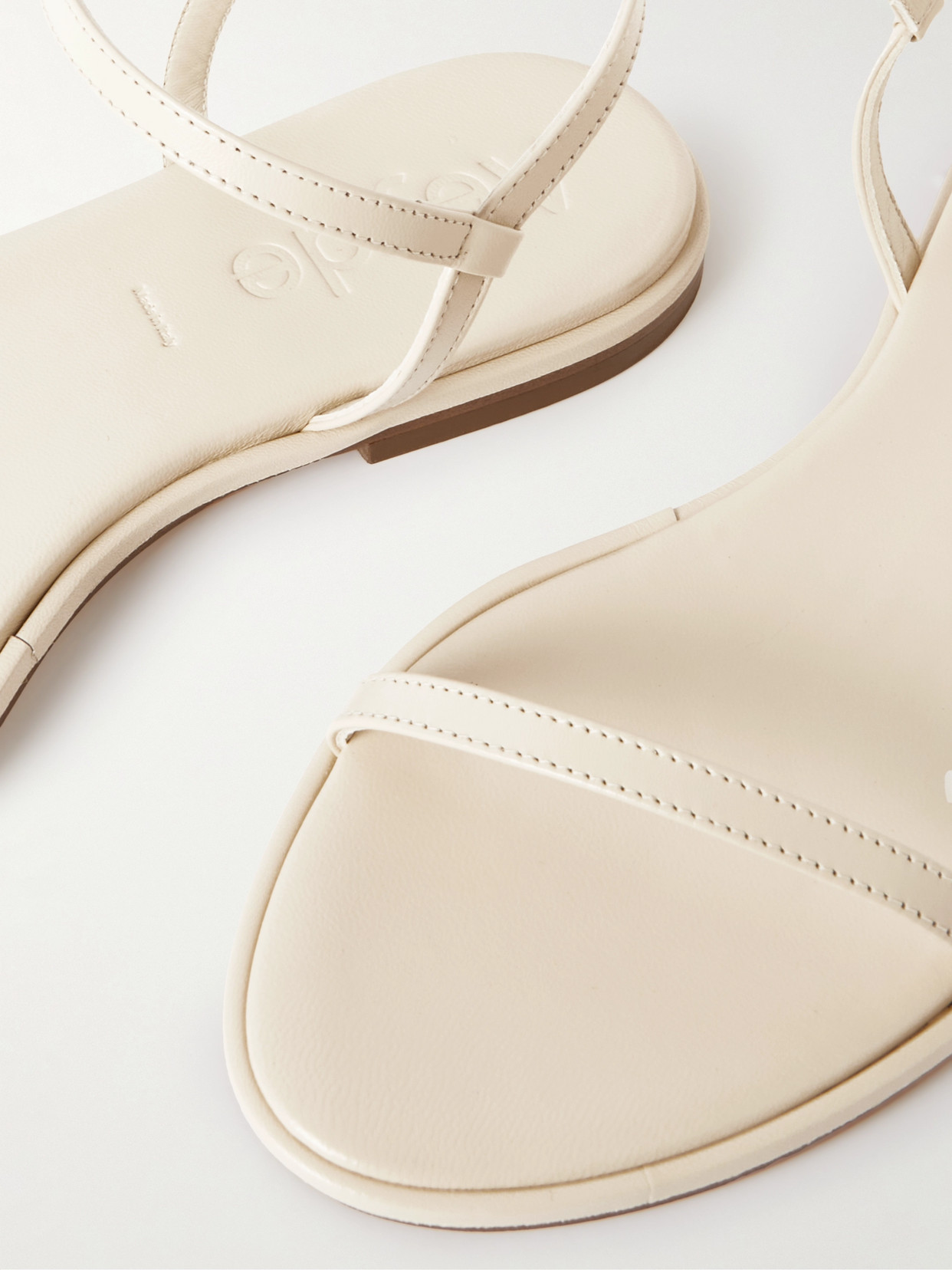Aeyde Nettie Leather Sandals In Cream