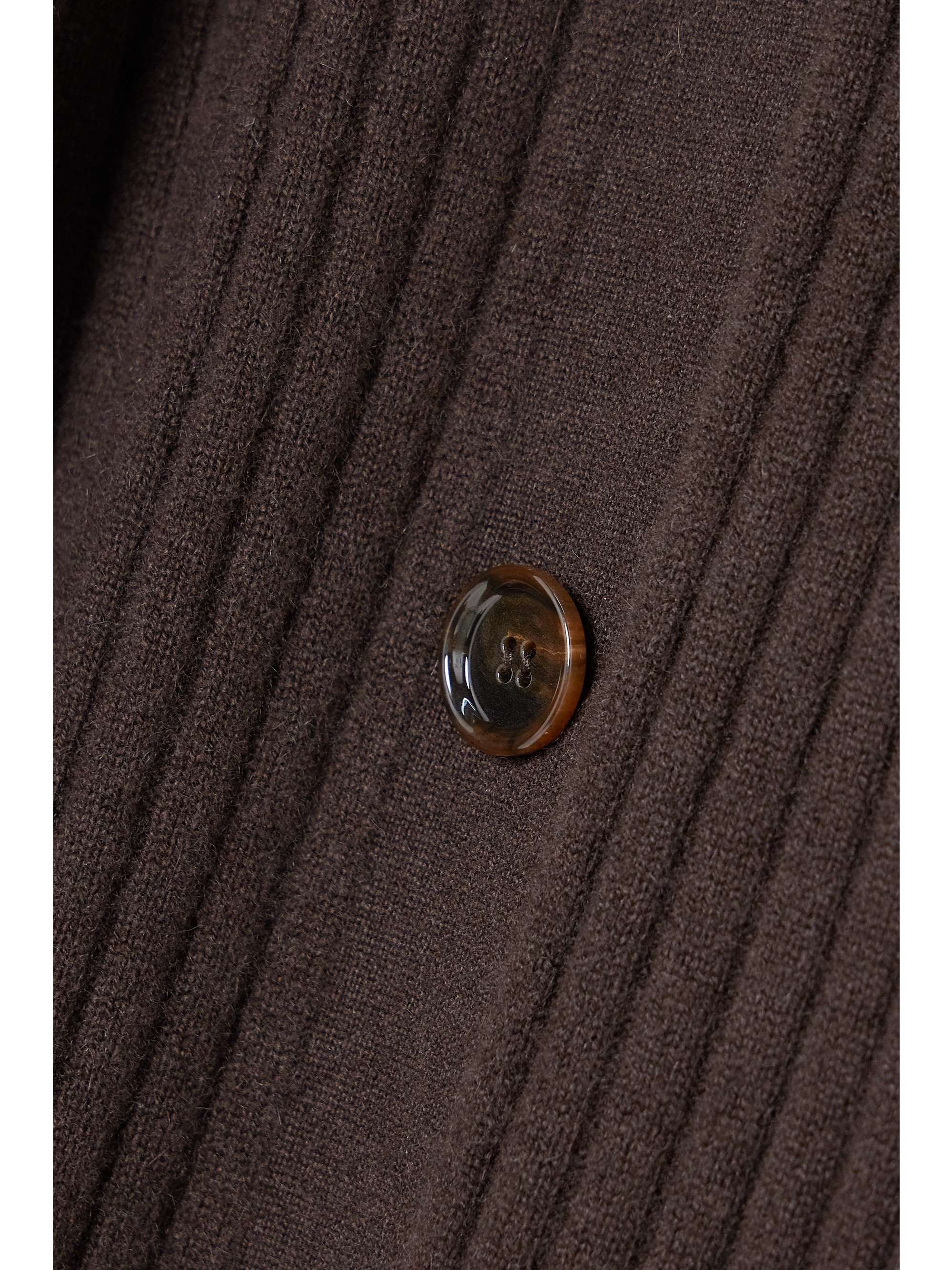 ALLUDE 