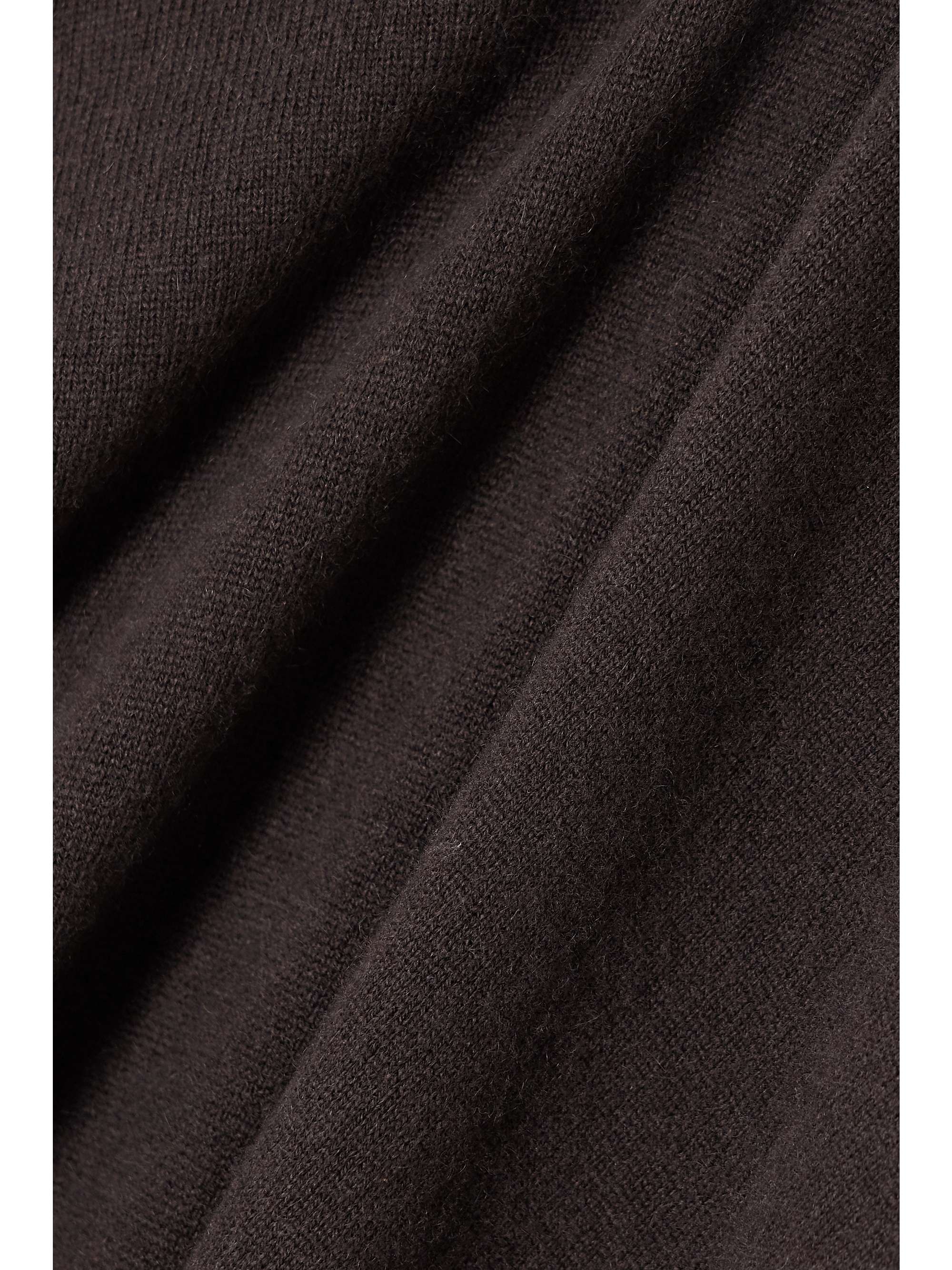 ALLUDE 