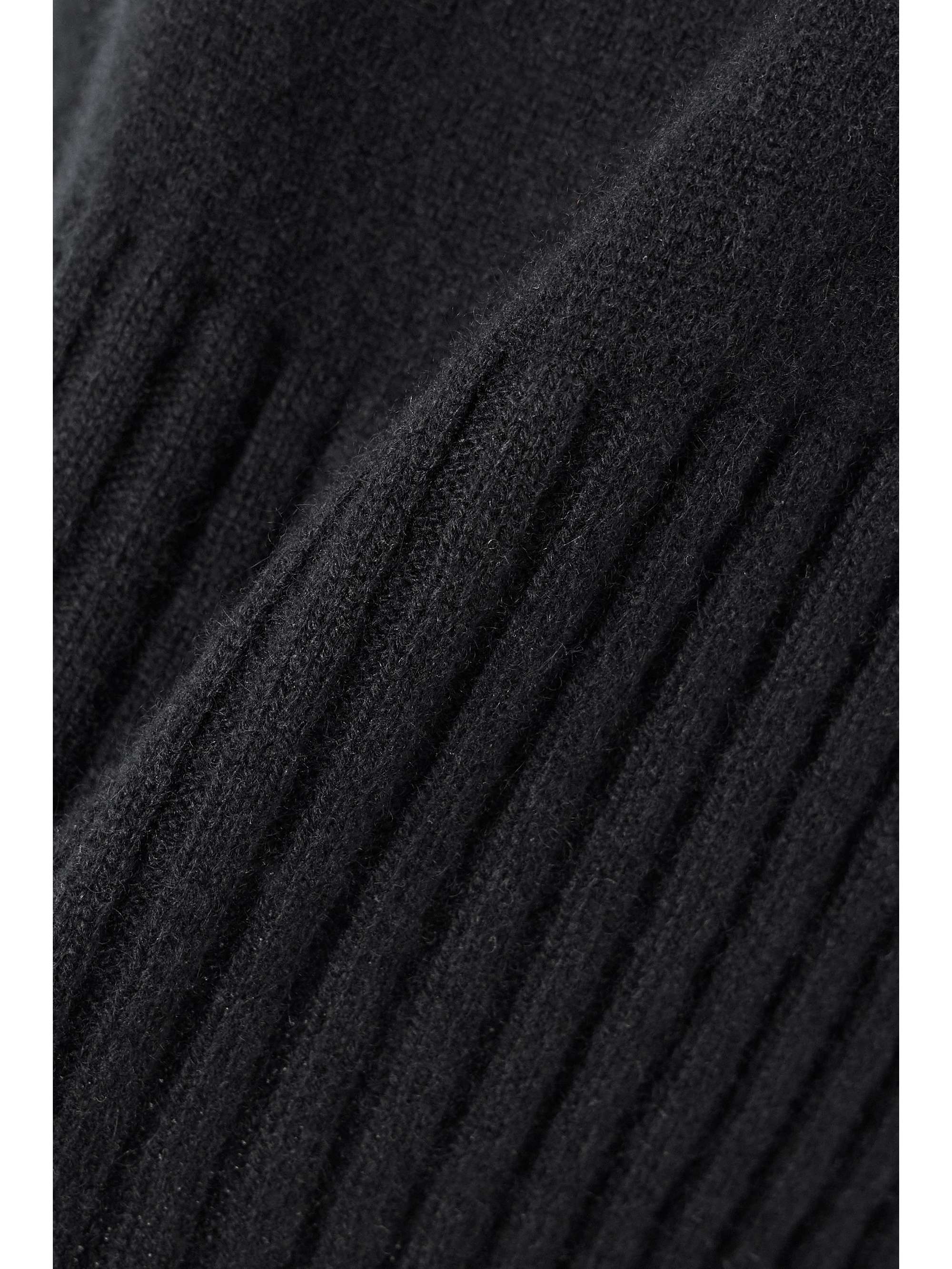 ALLUDE 