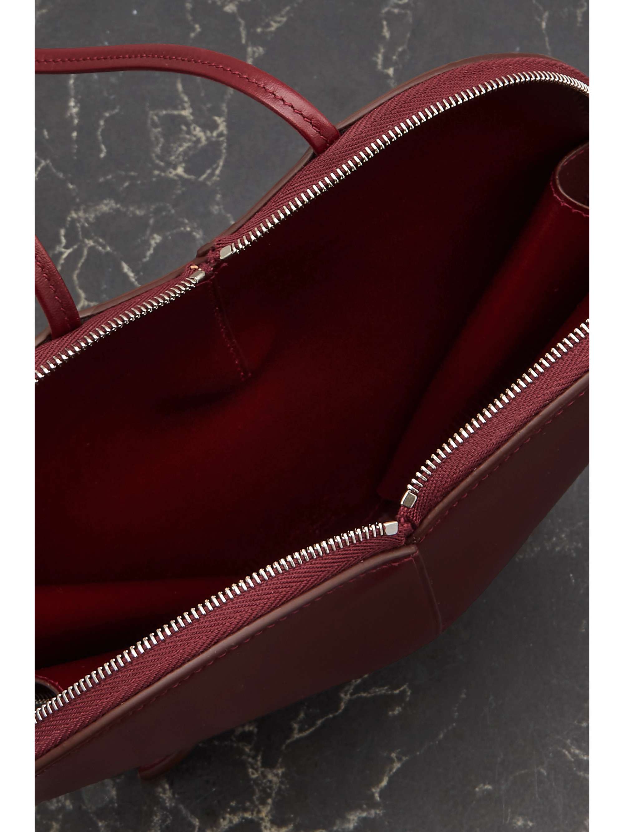 ALAÏA Le Coeur heart-shaped leather shoulder bag