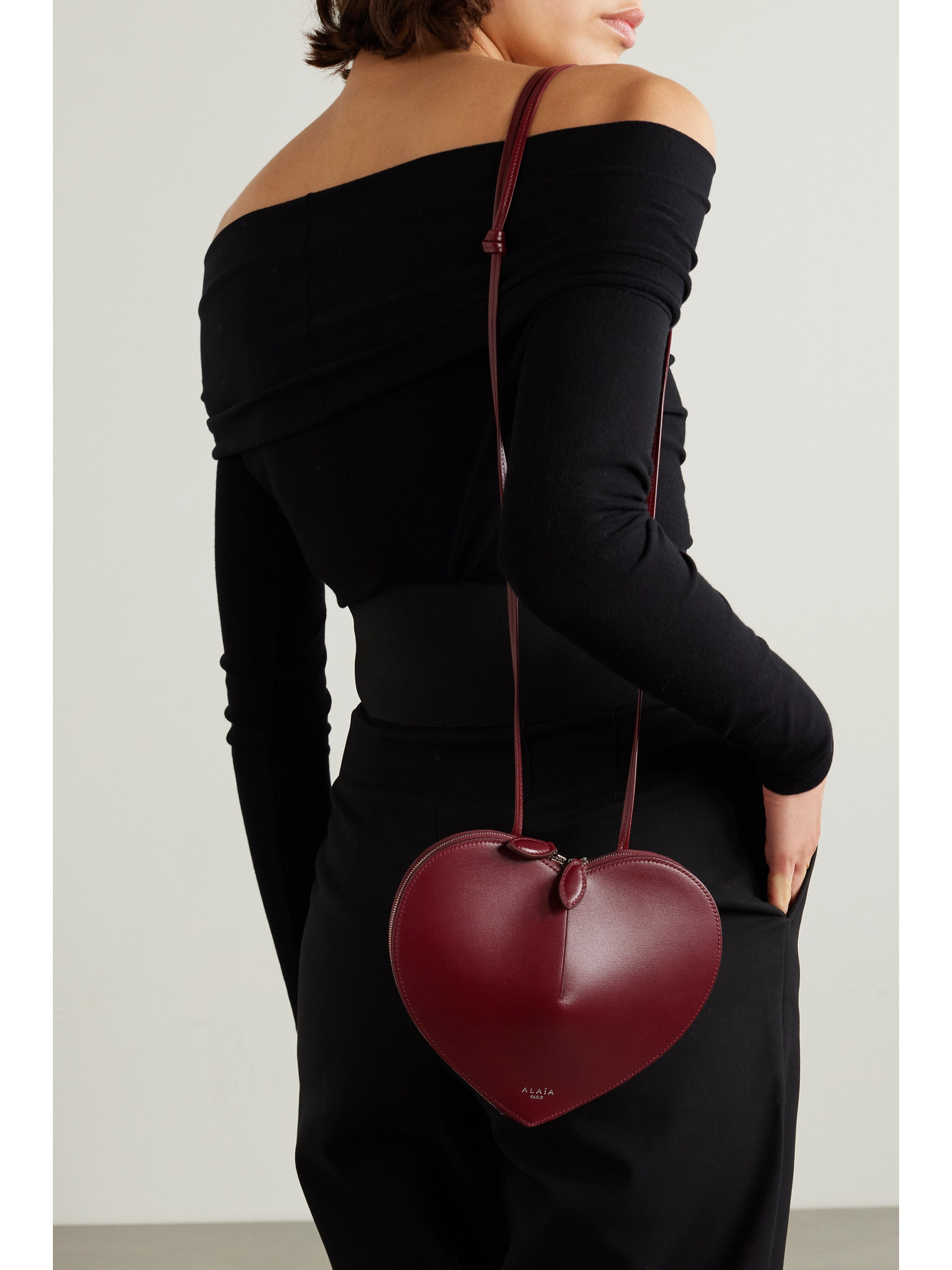 Alaïa Le Coeur Dark Red Leather Crossbody Bag In Burgundy
