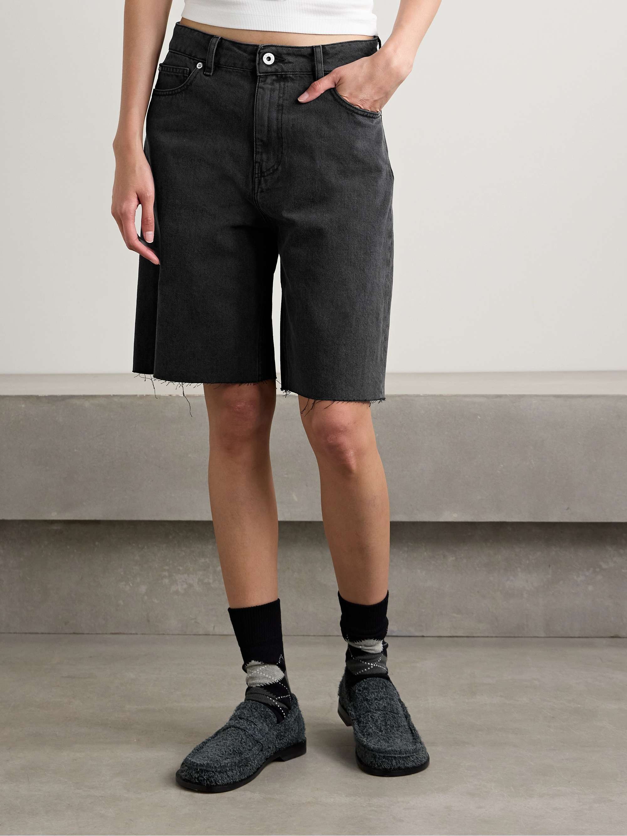 HALFBOY 