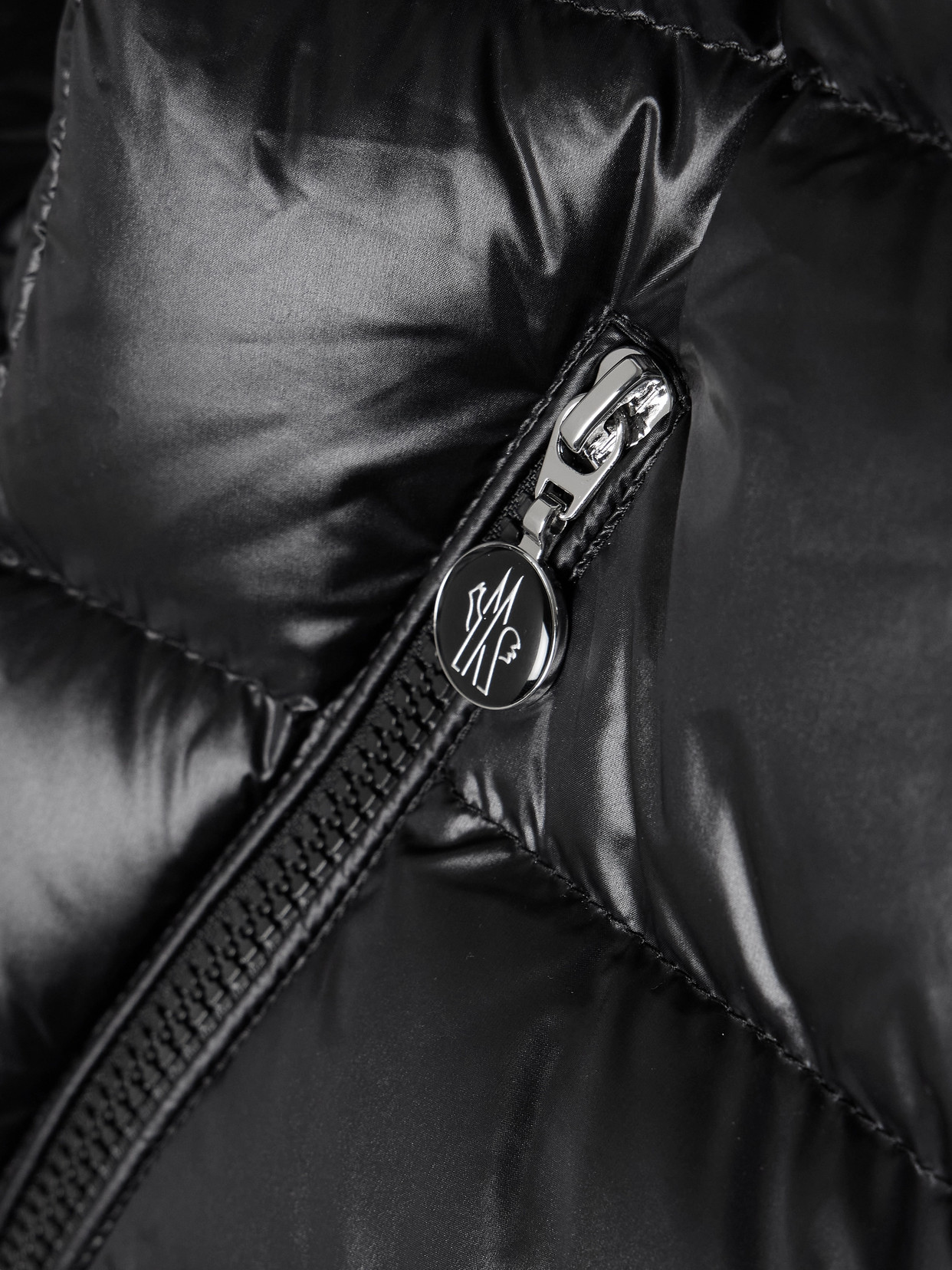 Moncler Long-sleeved Down Jacket In Black