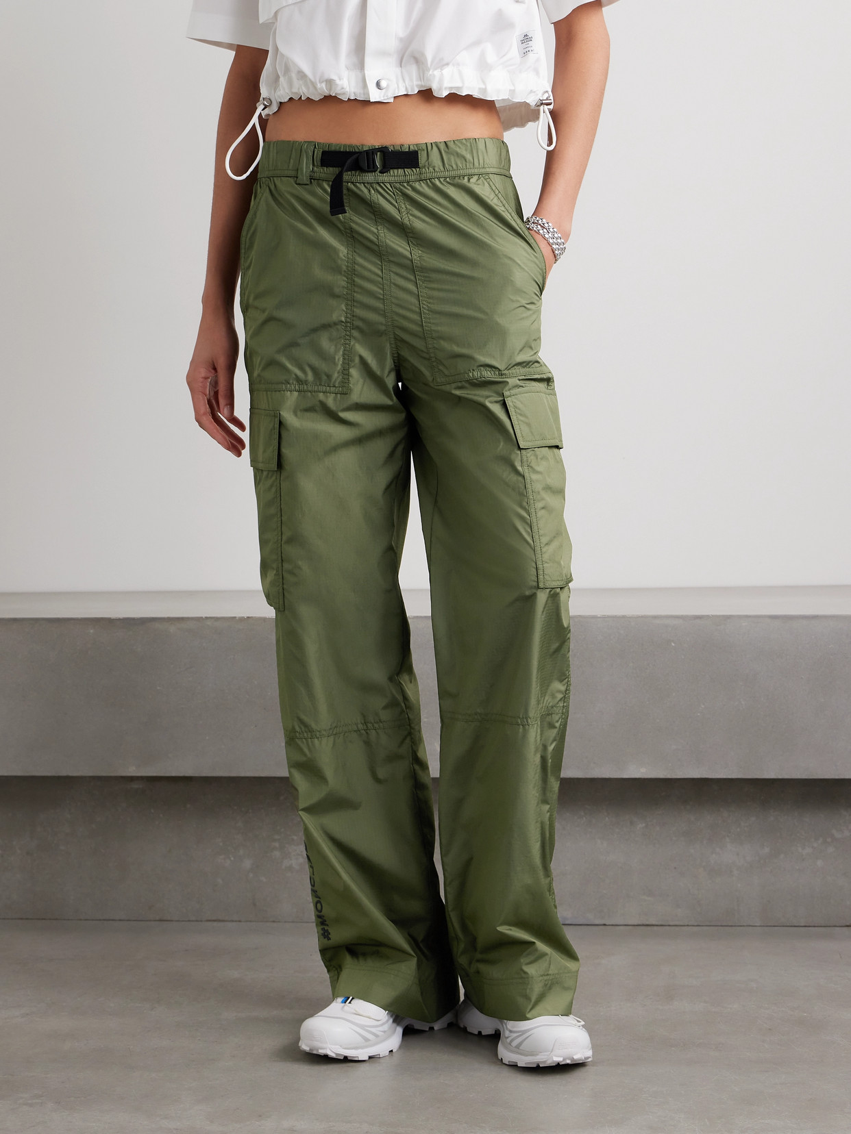 Moncler Belted Ripstop Cargo Pants In Green