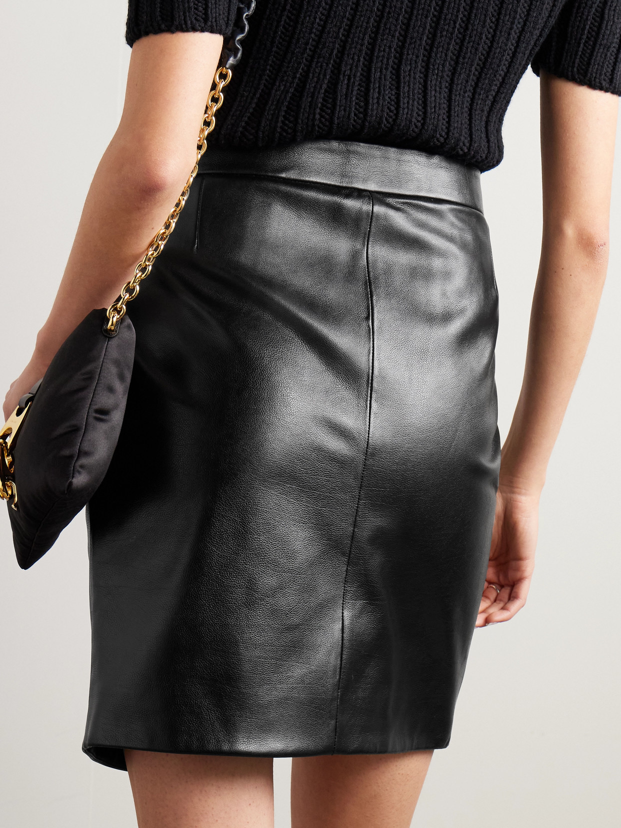 Zip-Detailed Textured-Leather Skirt