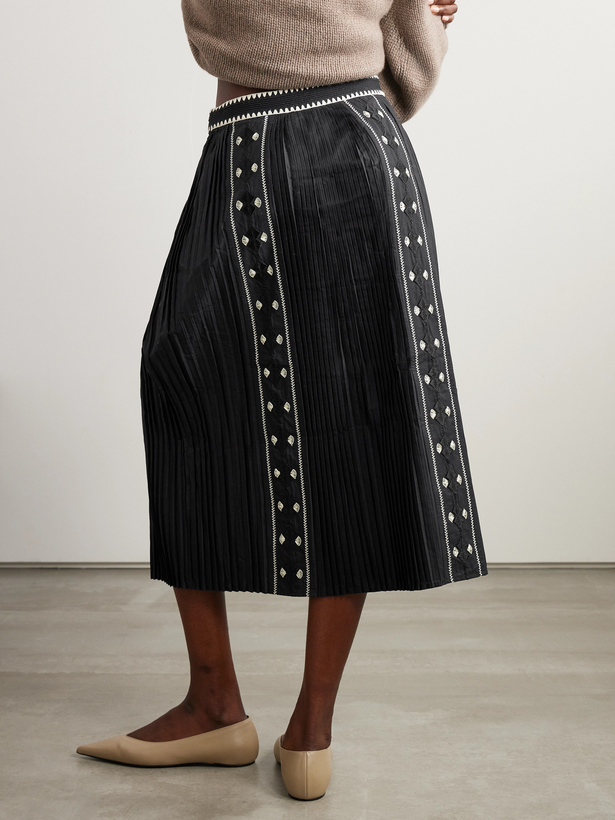 Ulla Johnson Sabina Pleated Embroidered Cotton-poplin Midi Skirt In Black