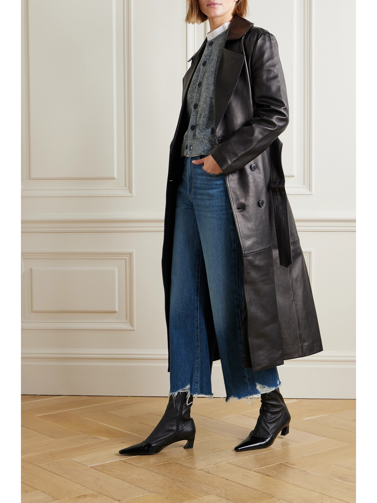 Frame + Net Sustain The Relaxed Straight Cropped Frayed High-rise Straight-leg Jeans In Blue