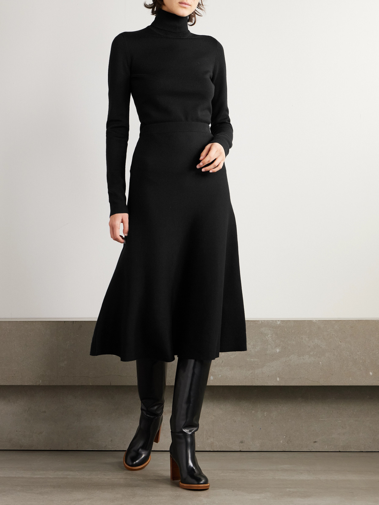 Shop Gabriela Hearst Freddie Wool, Cashmere And Silk-blend Midi Skirt In Black