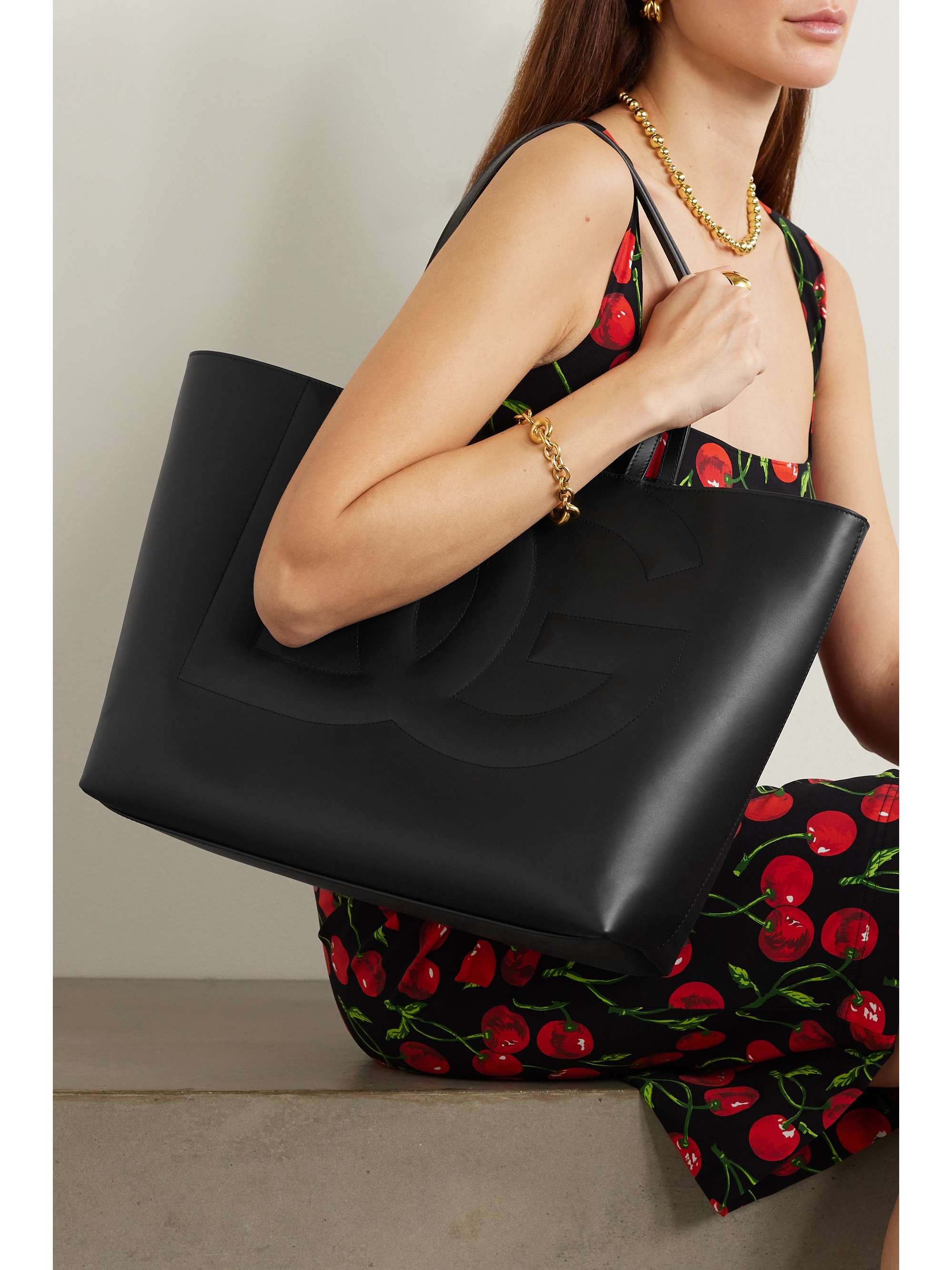 Large embossed leather tote - black - One Size