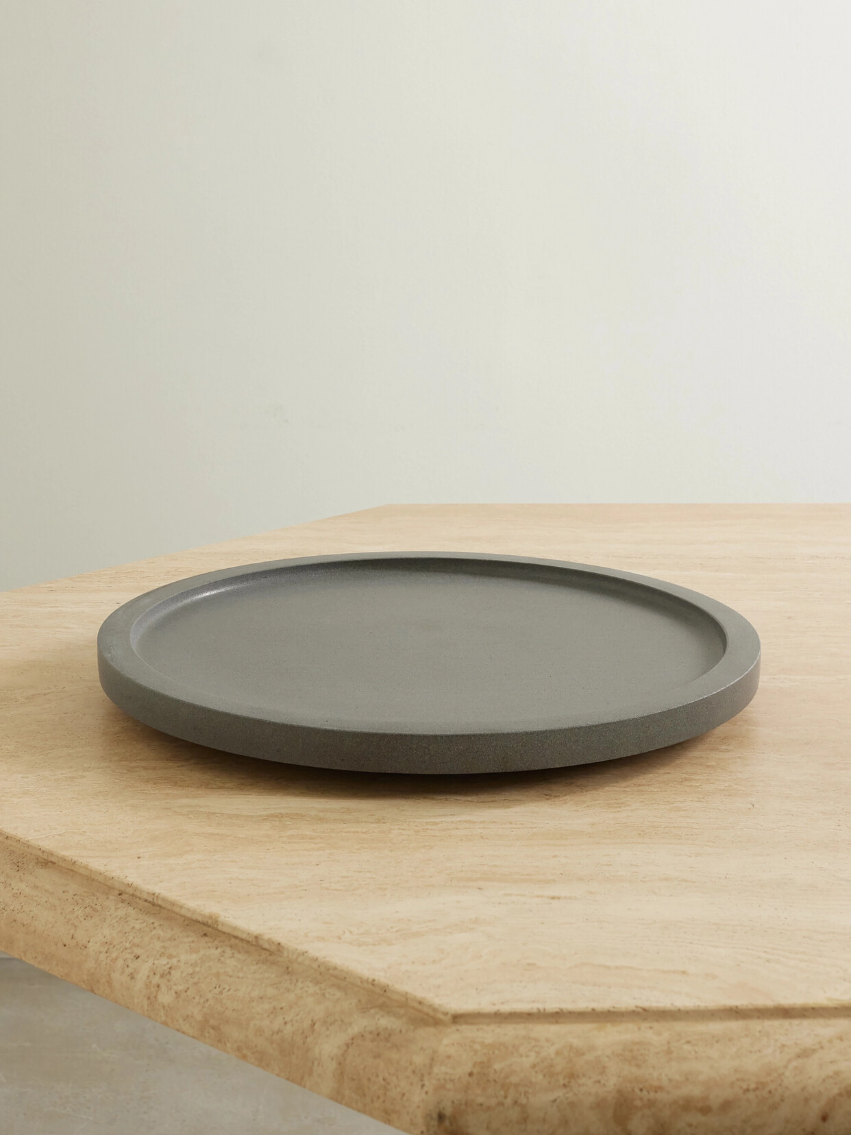 LOUISE ROE - 10 Gallery Object 46cm Basalt Tray - Gray