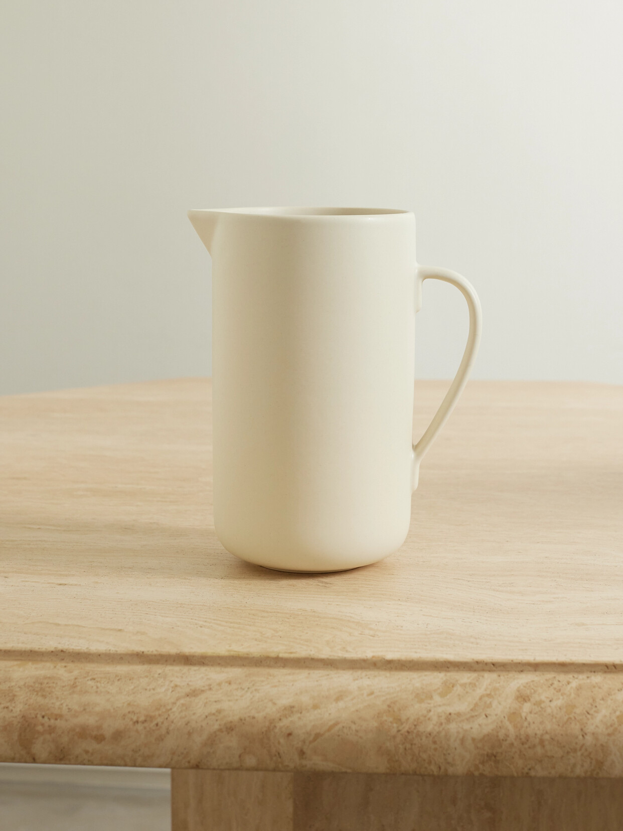 LOUISE ROE - 15 Pisu Ceramic Pitcher - White