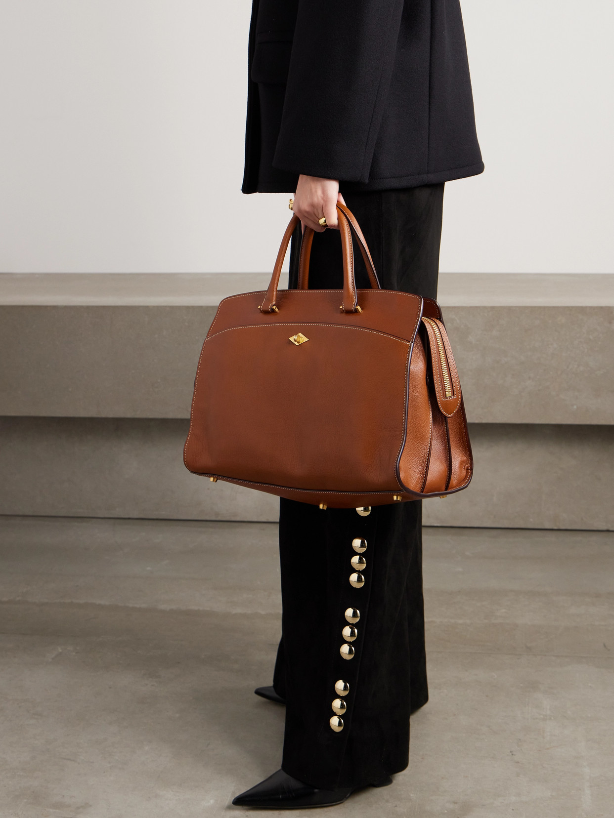 Metier Private Eye Medium Leather Tote In Brown