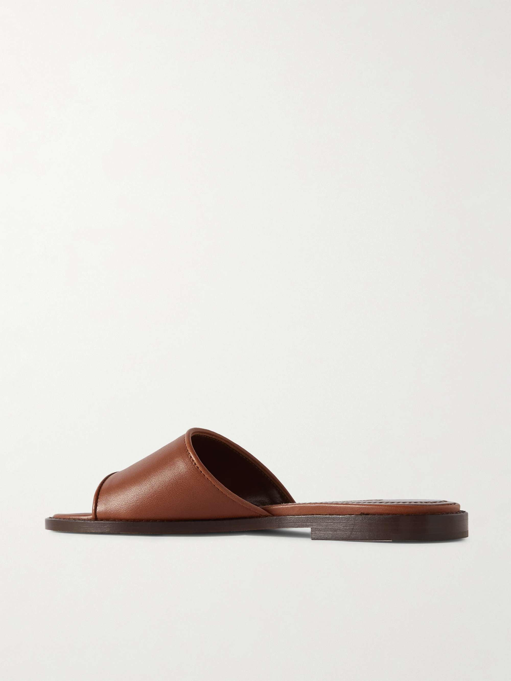 MANOLO BLAHNIK 