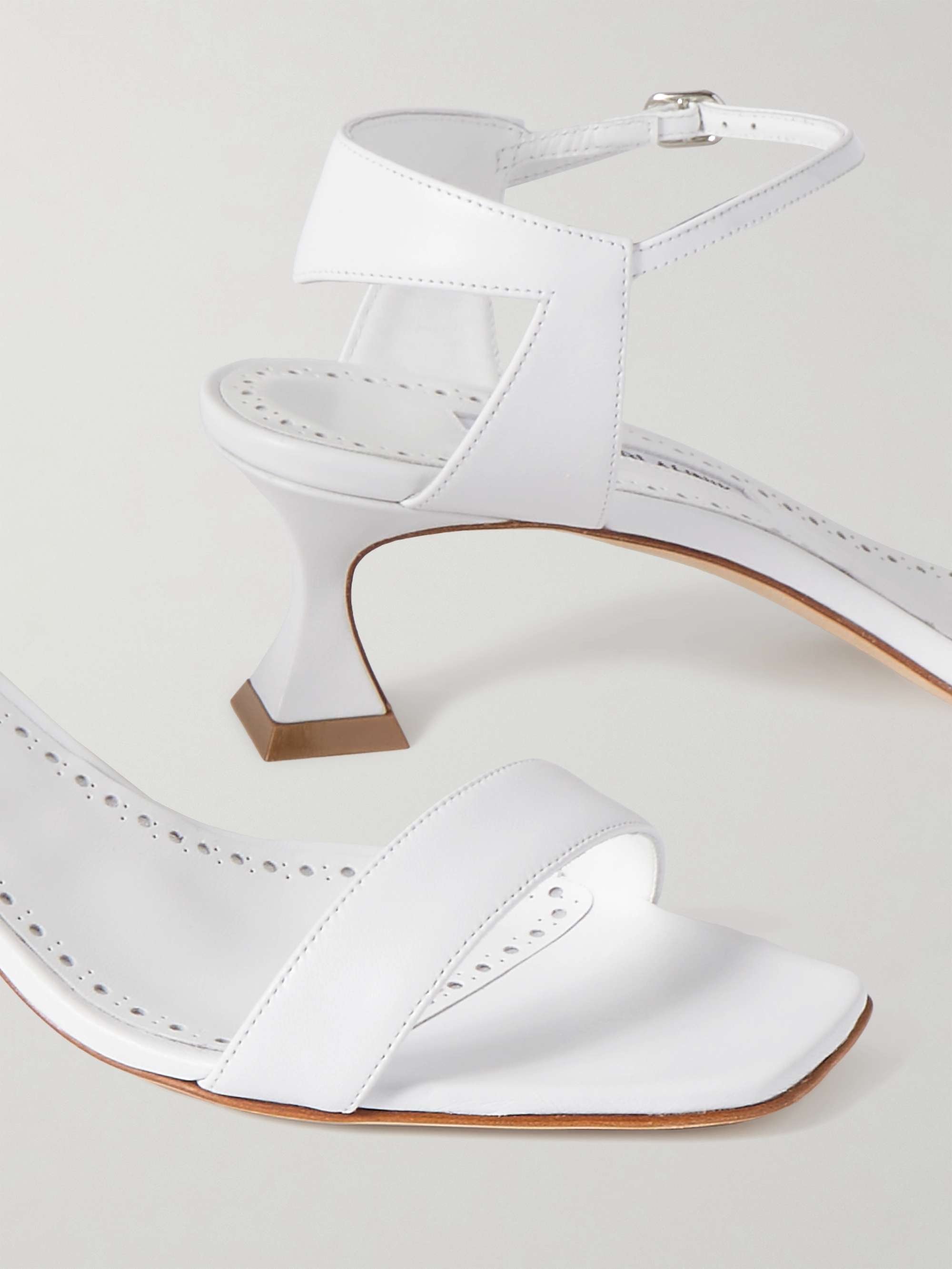 MANOLO BLAHNIK 