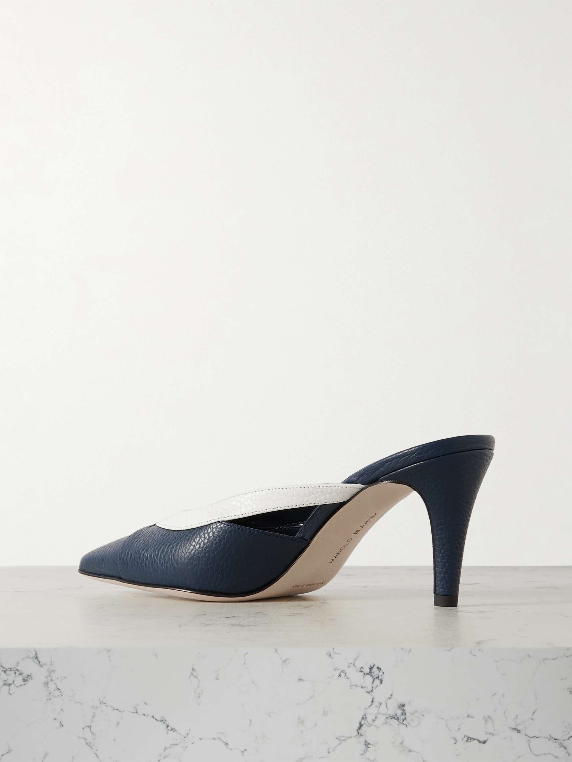 MANOLO BLAHNIK 