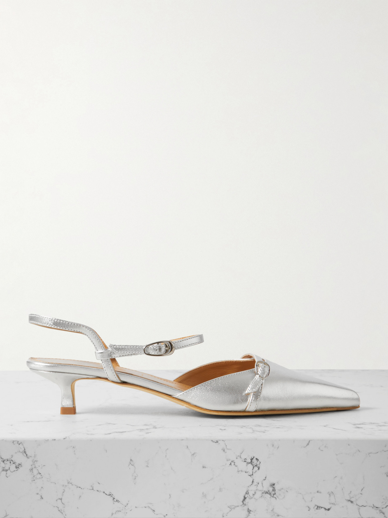 Aeyde Melia Buckled Metallic Leather Slingback Pumps In Silver