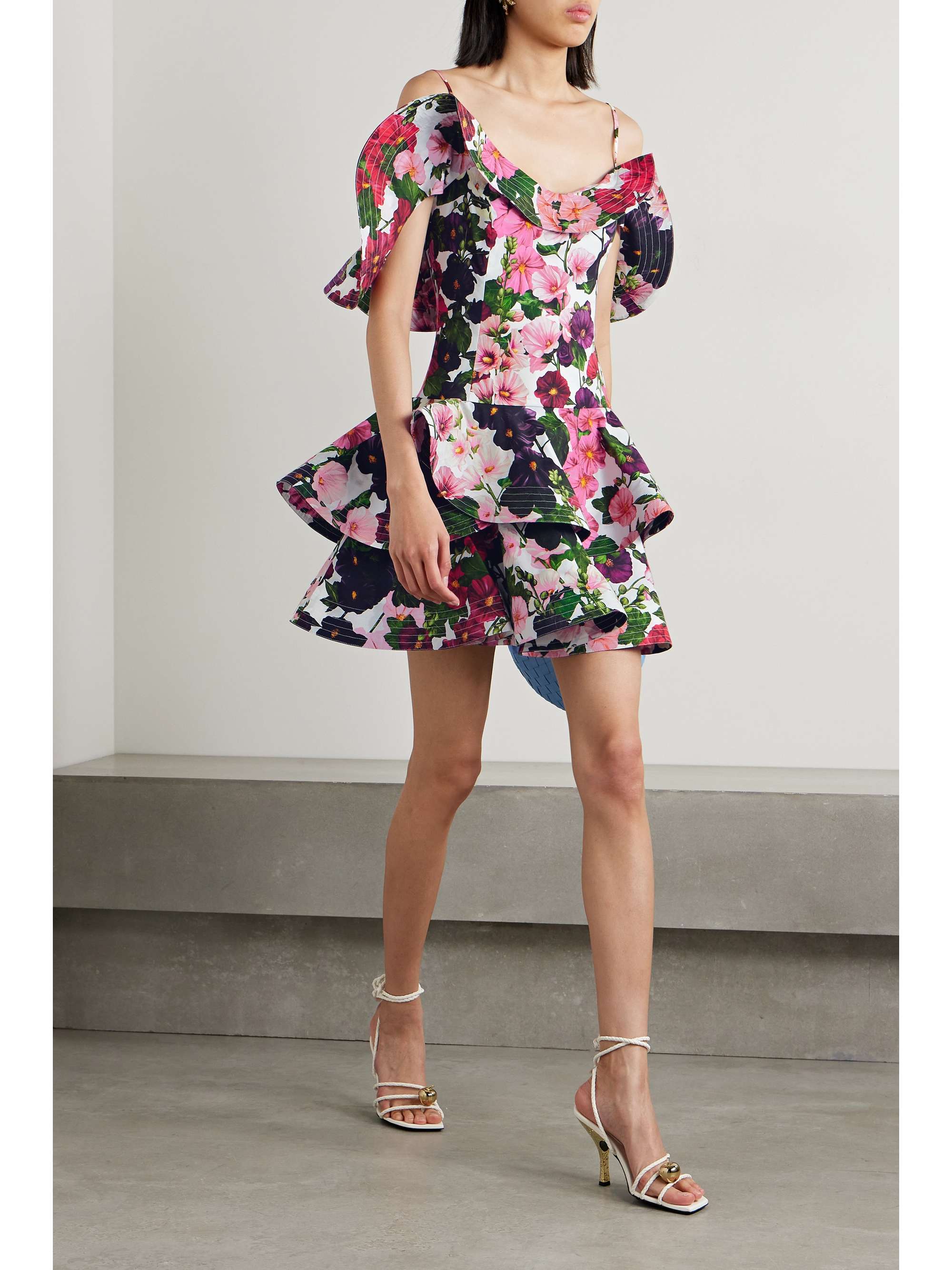 OSCAR DE LA RENTA 