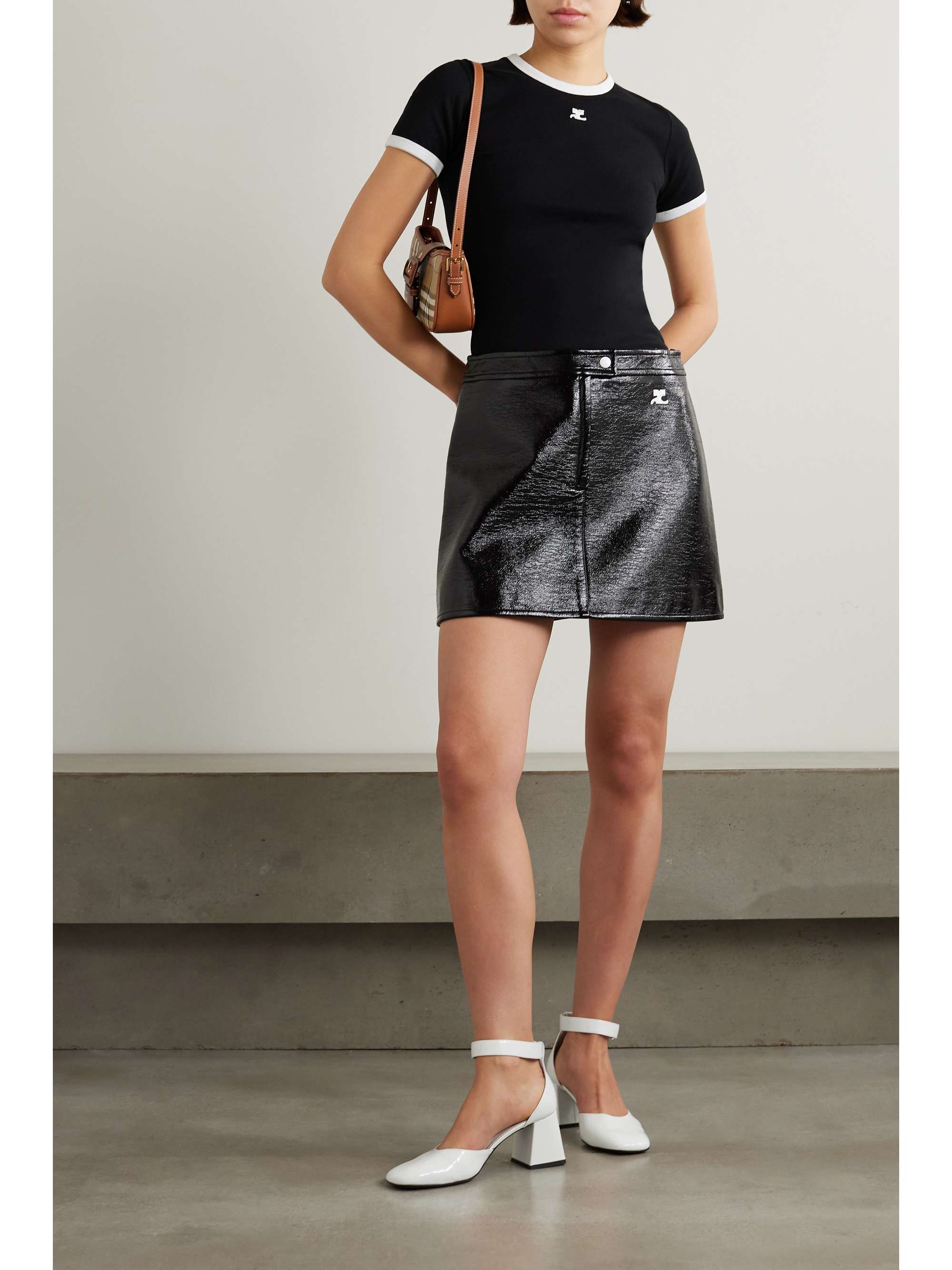 COURRÈGES 