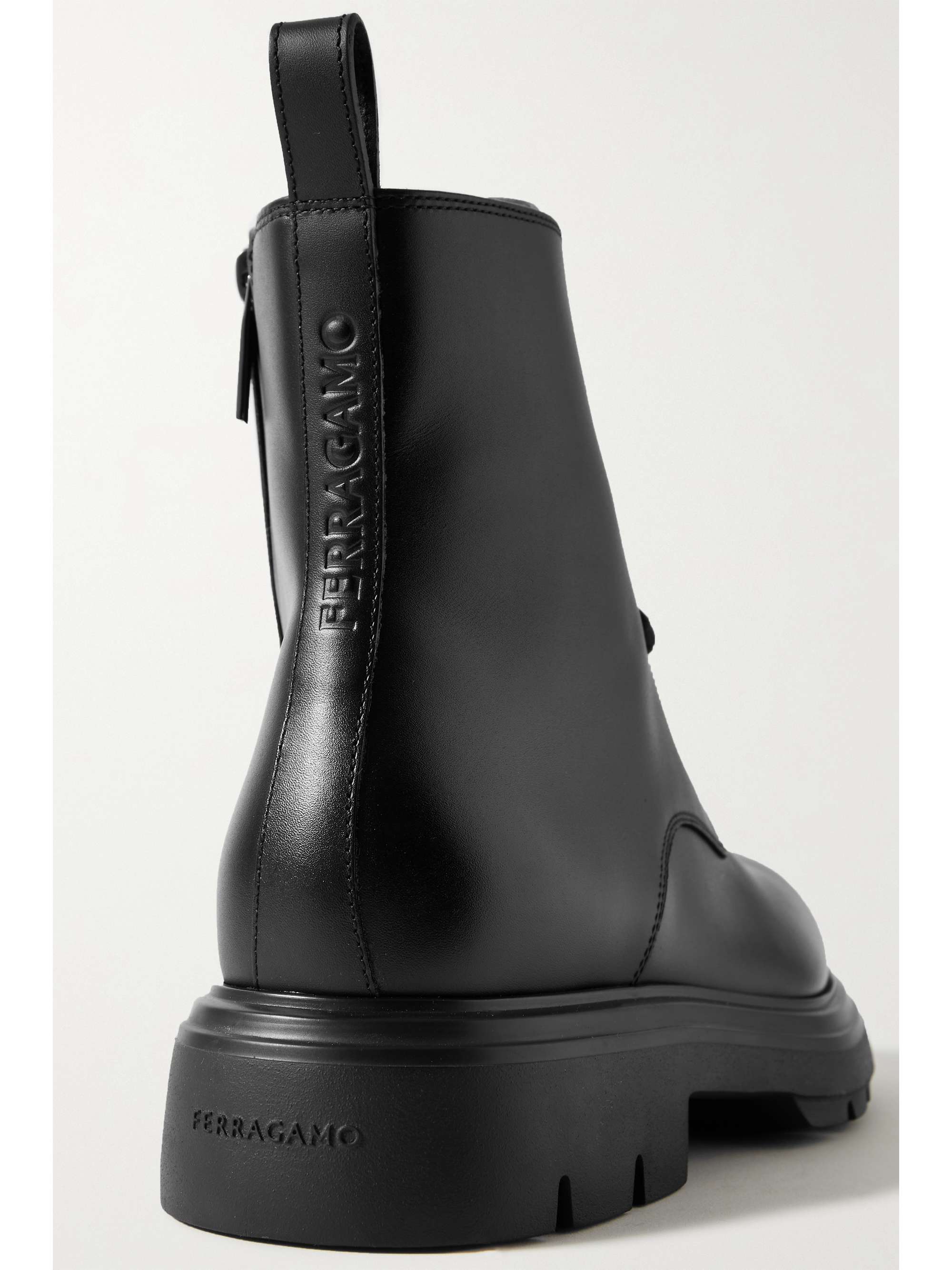 FERRAGAMO 
