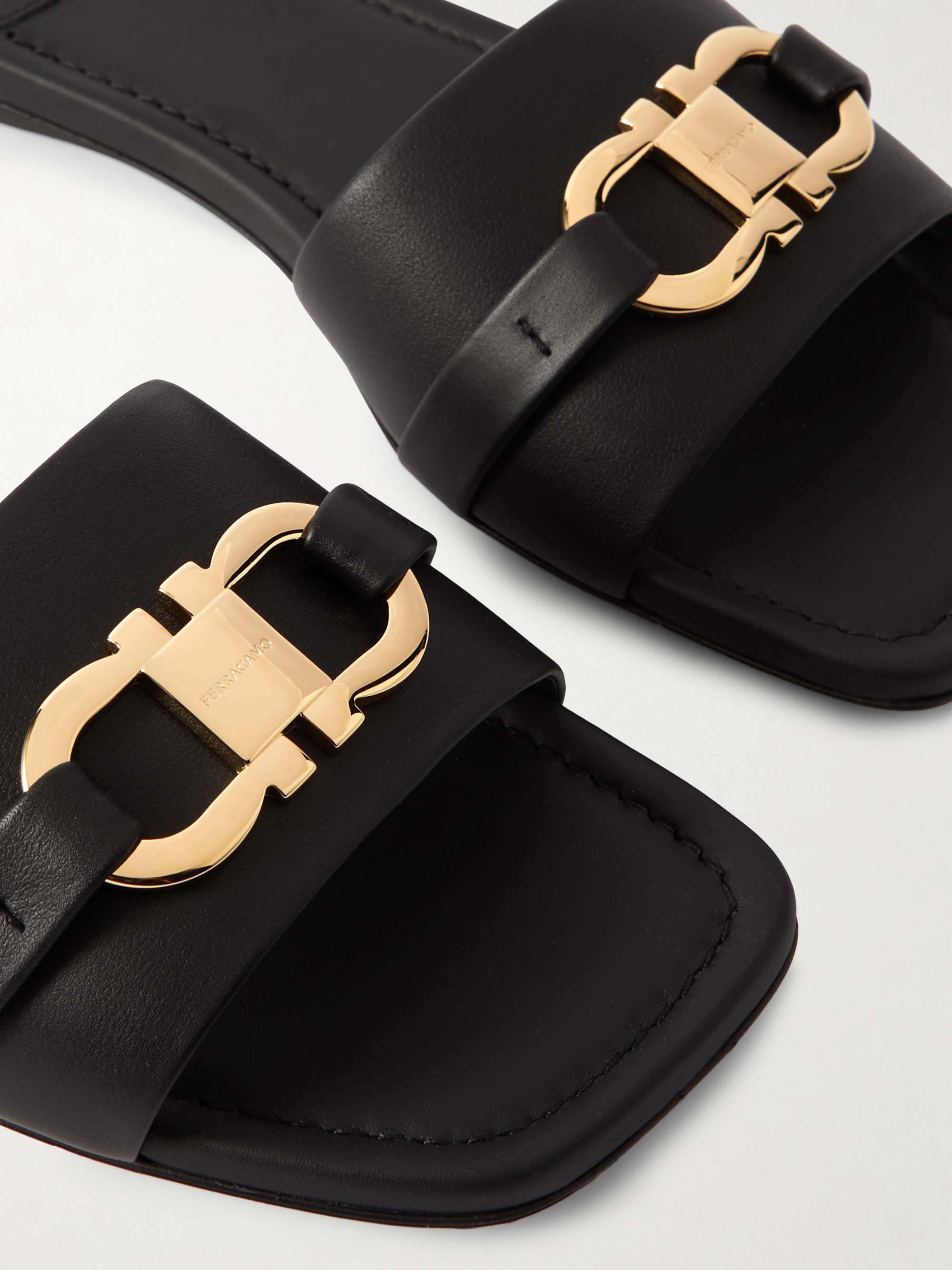 FERRAGAMO 