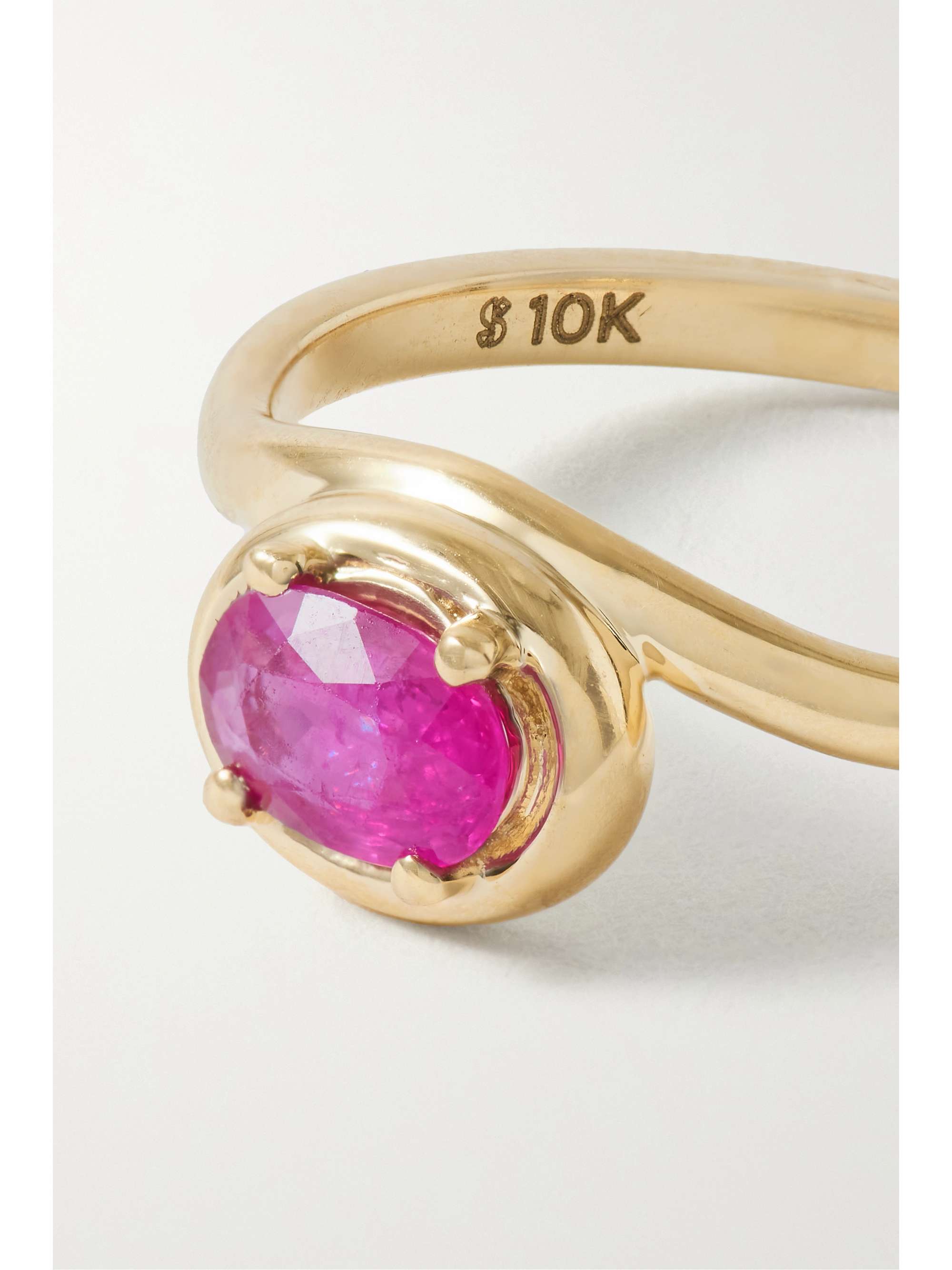 STONE AND STRAND 