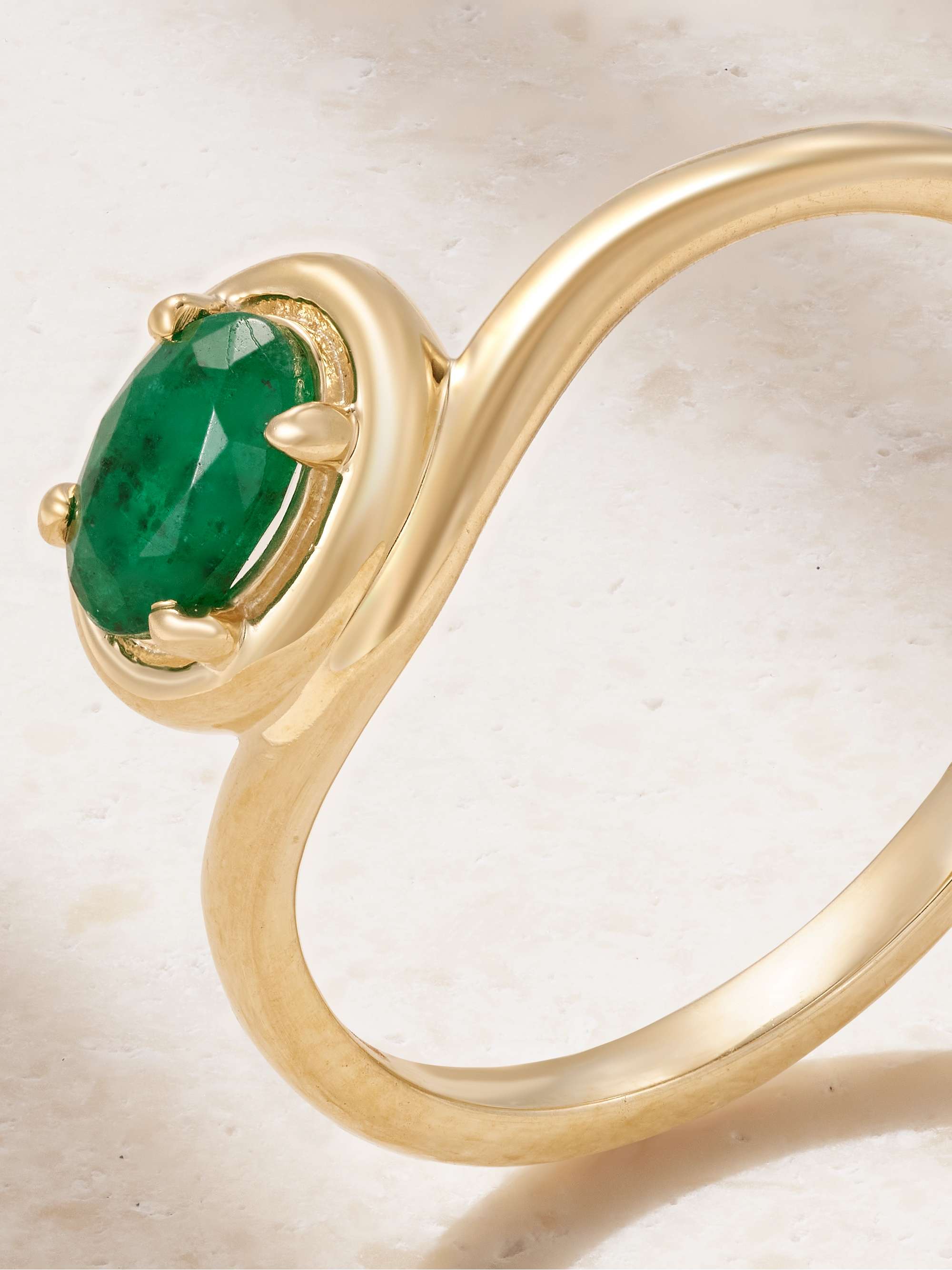 STONE AND STRAND 