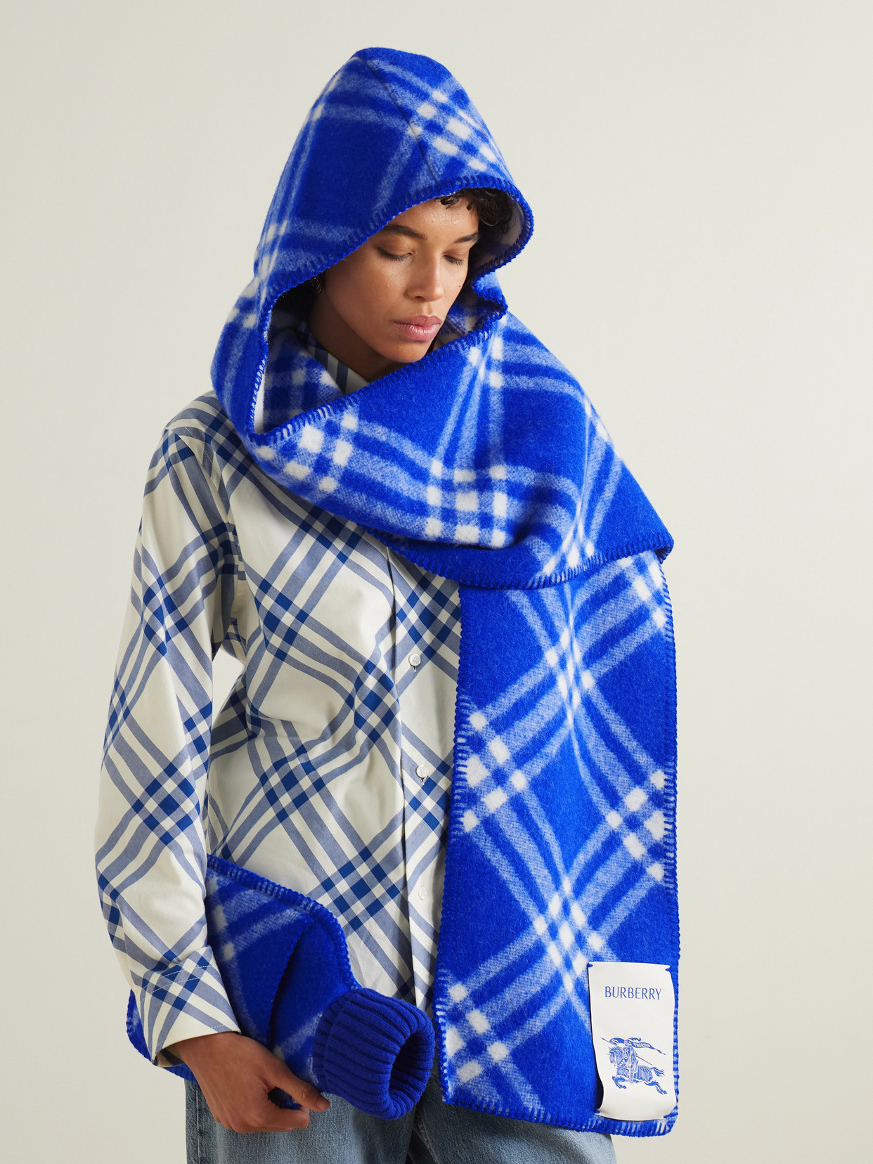 Shop Burberry Hooded Checked Wool-jacquard Scarf In Blue