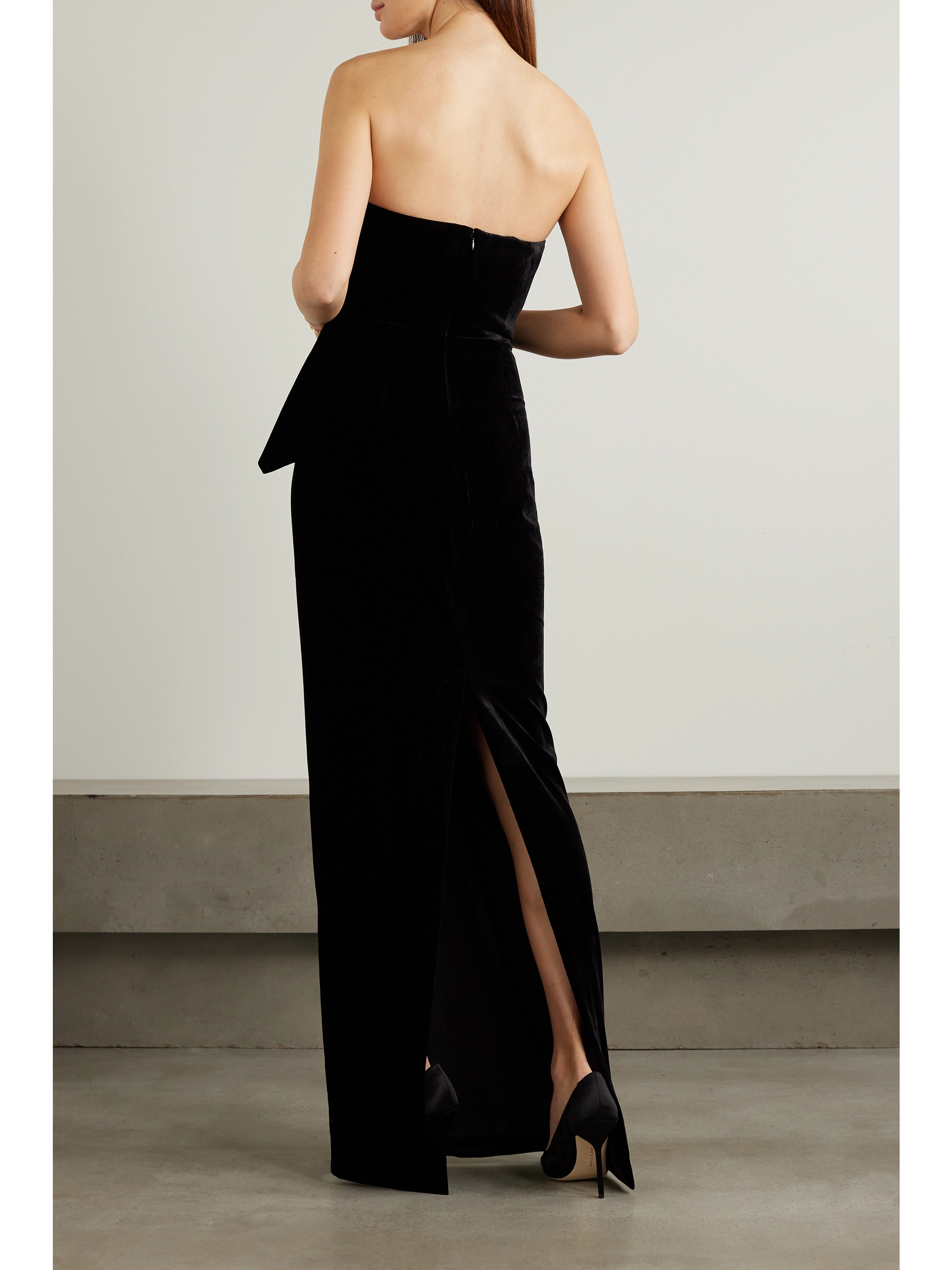 Roland Mouret Strapless velvet peplum gown
