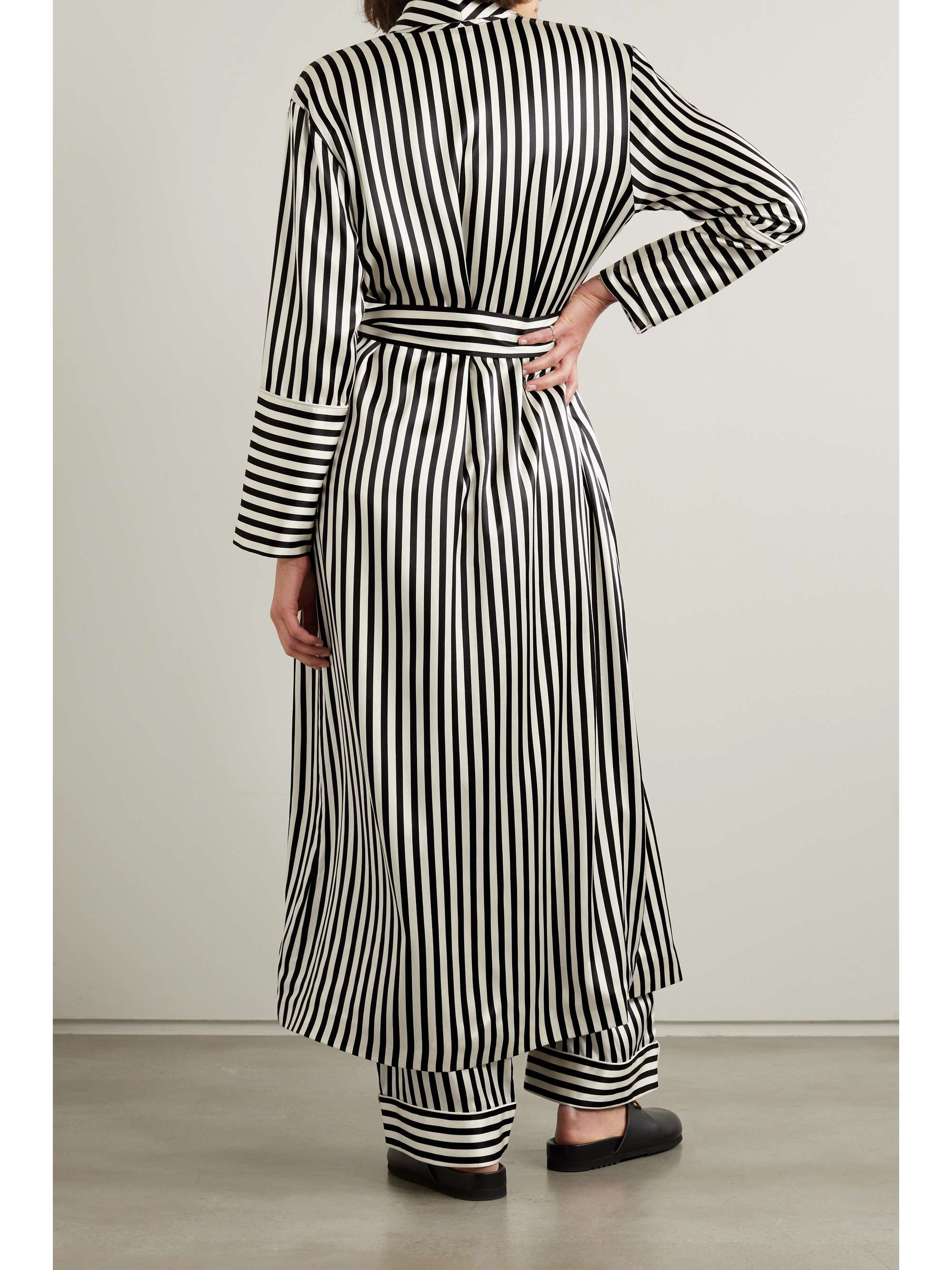 OLIVIA VON HALLE Capability striped silk-satin robe