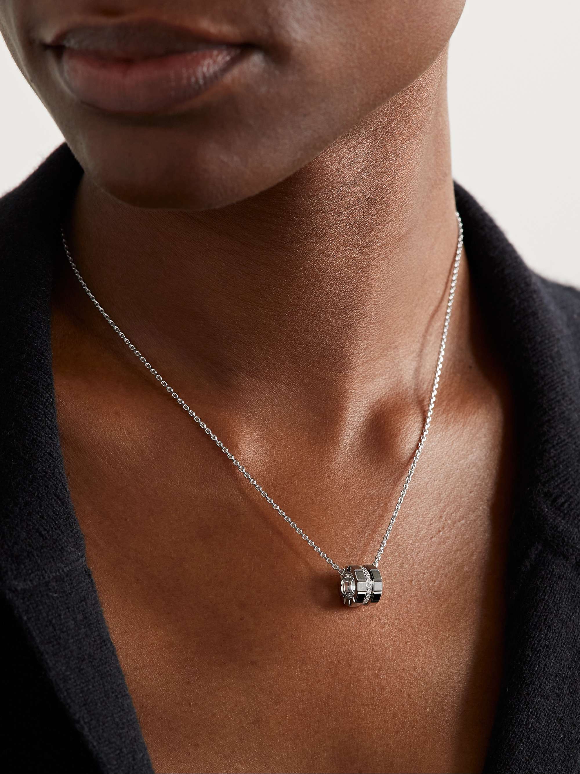 Ice cube chain top