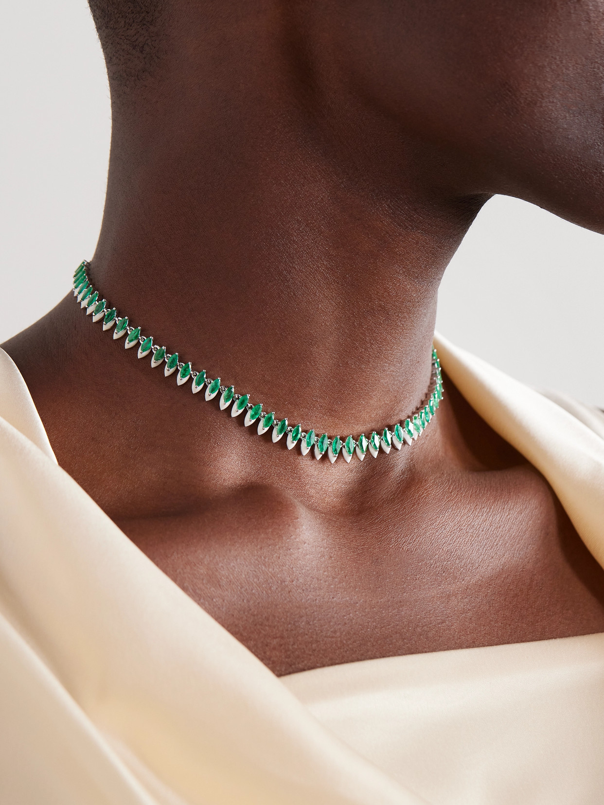 Shop Kamyen 18-karat White Gold, Emerald And Enamel Choker