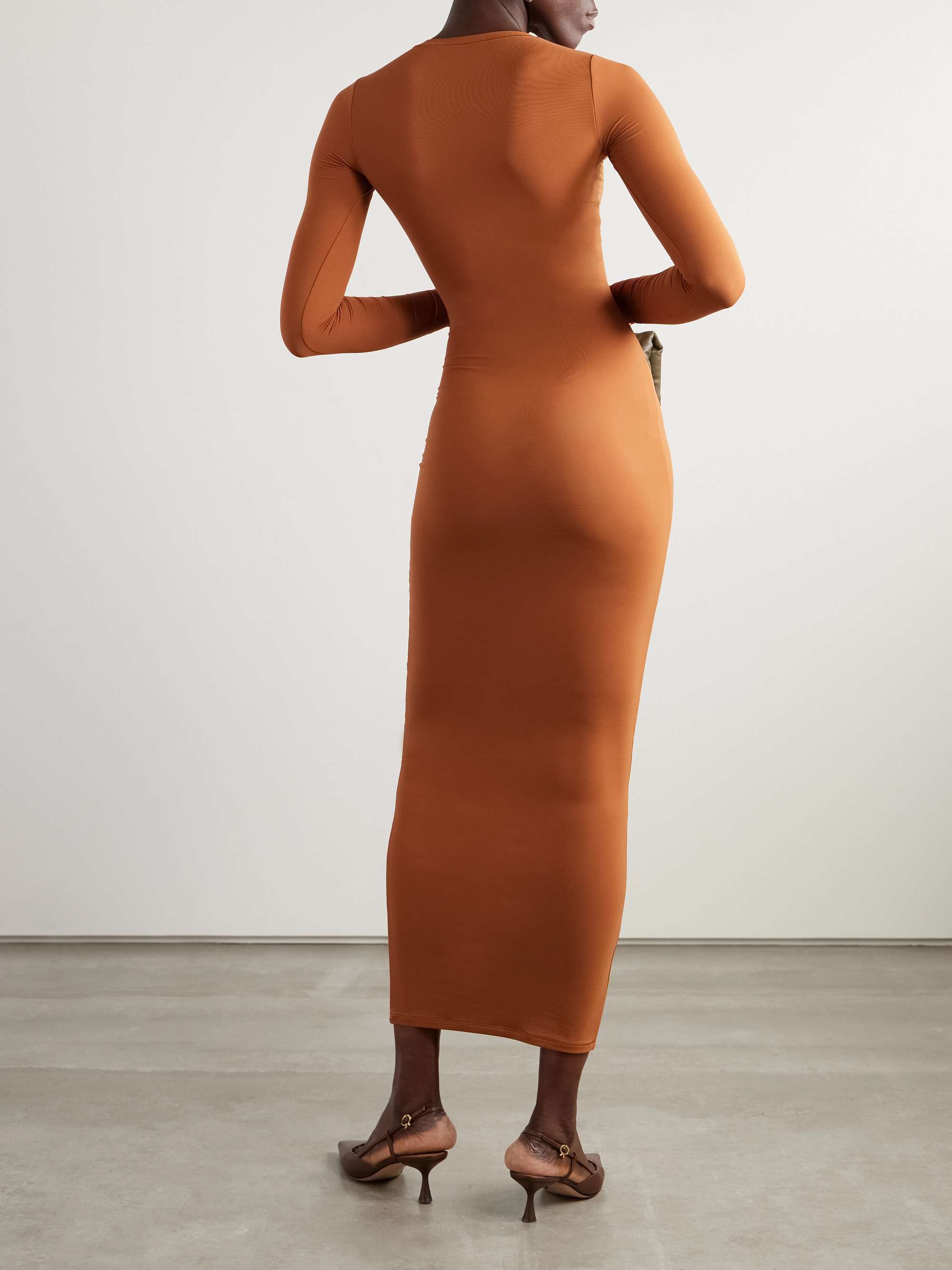 SKIMS Fits Everybody Crew Neck Long Sleeve Dress - Bronze