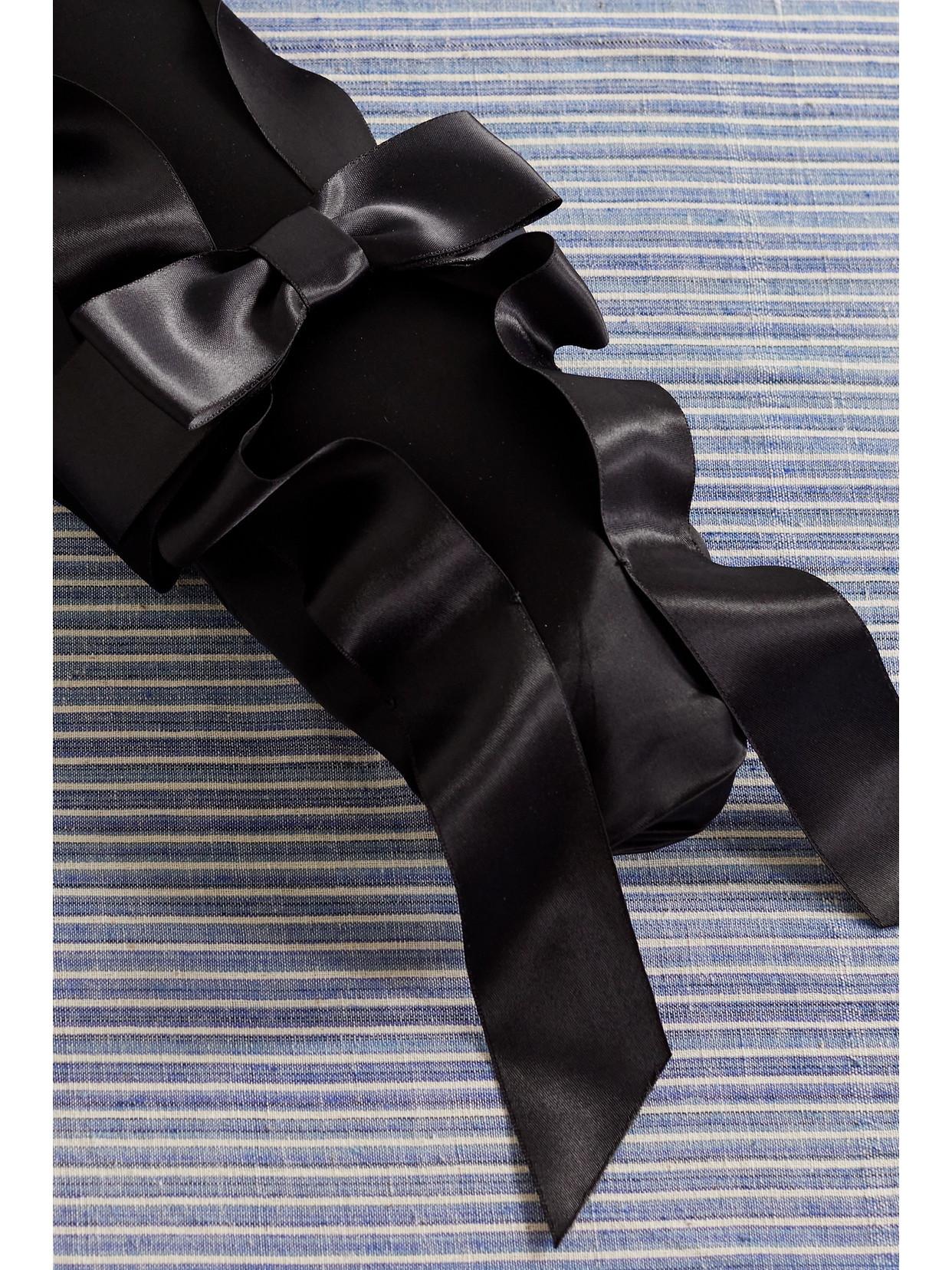 Gohar World Bow-embellished Satin Baguette Pouch In Black