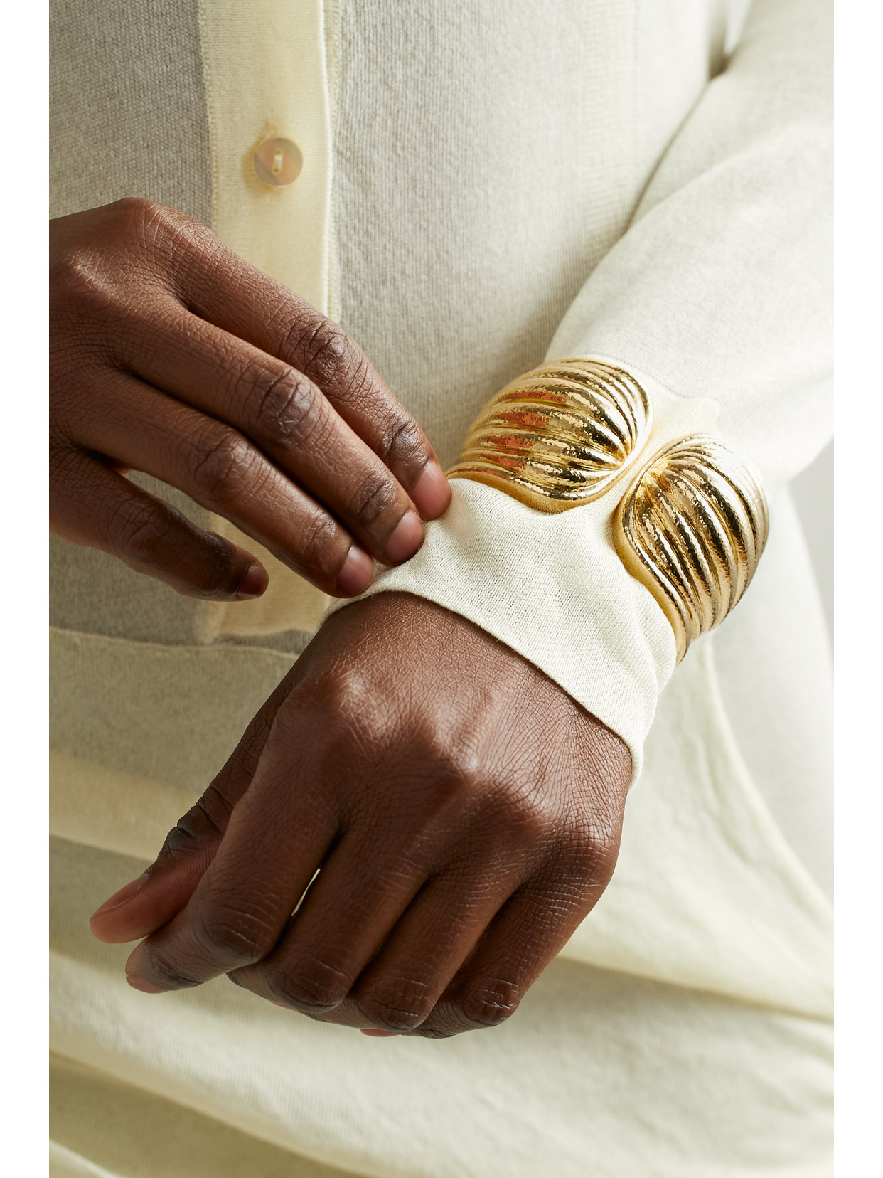 David Webb Scallop 18-karat Gold Cuff In Gold