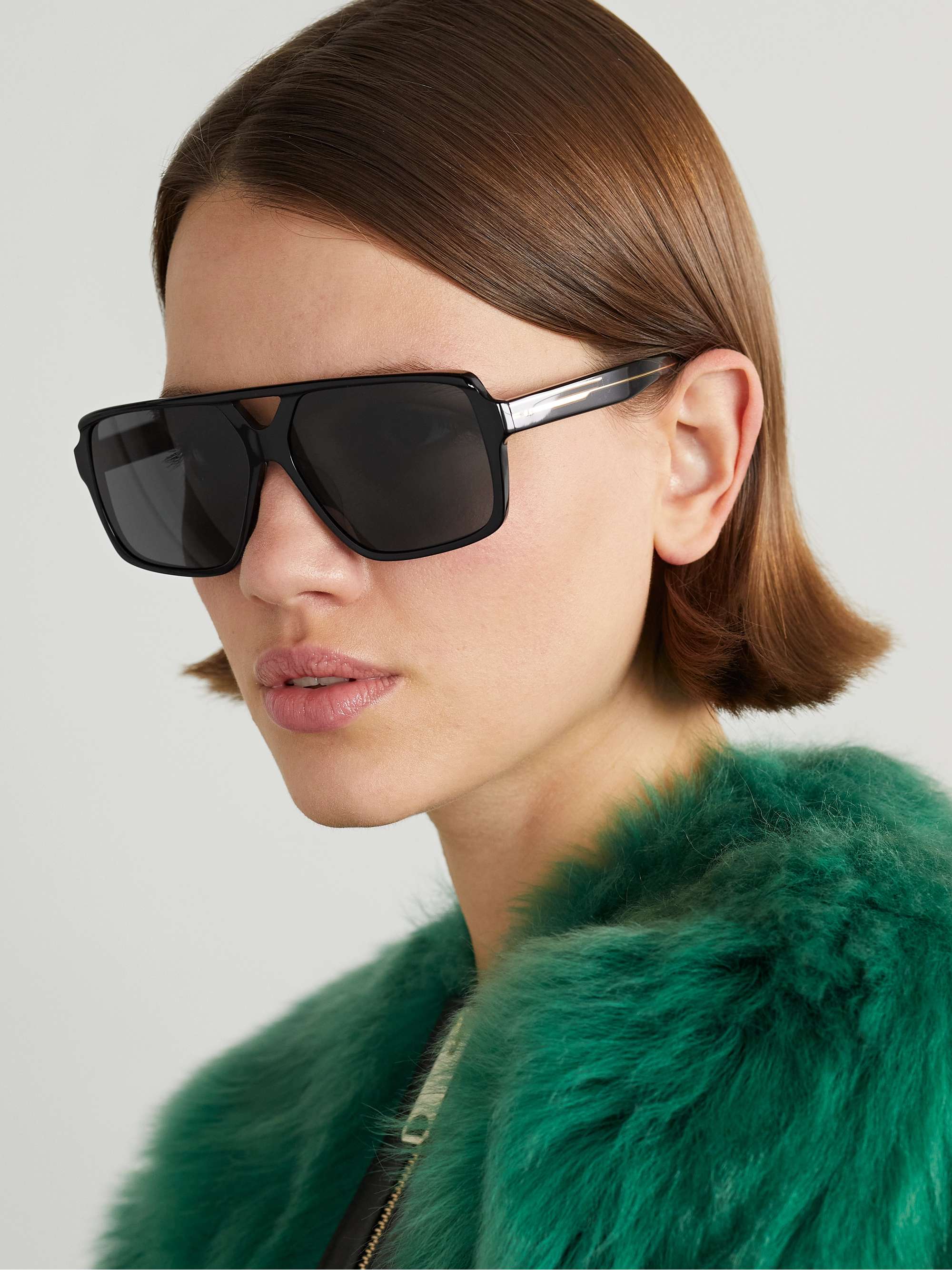 OLIVER PEOPLES 