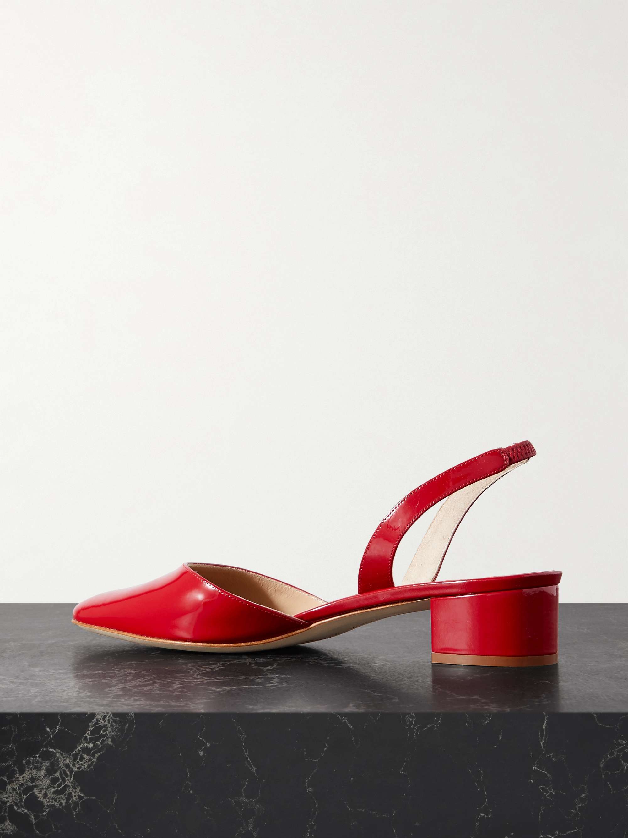 MANOLO BLAHNIK 