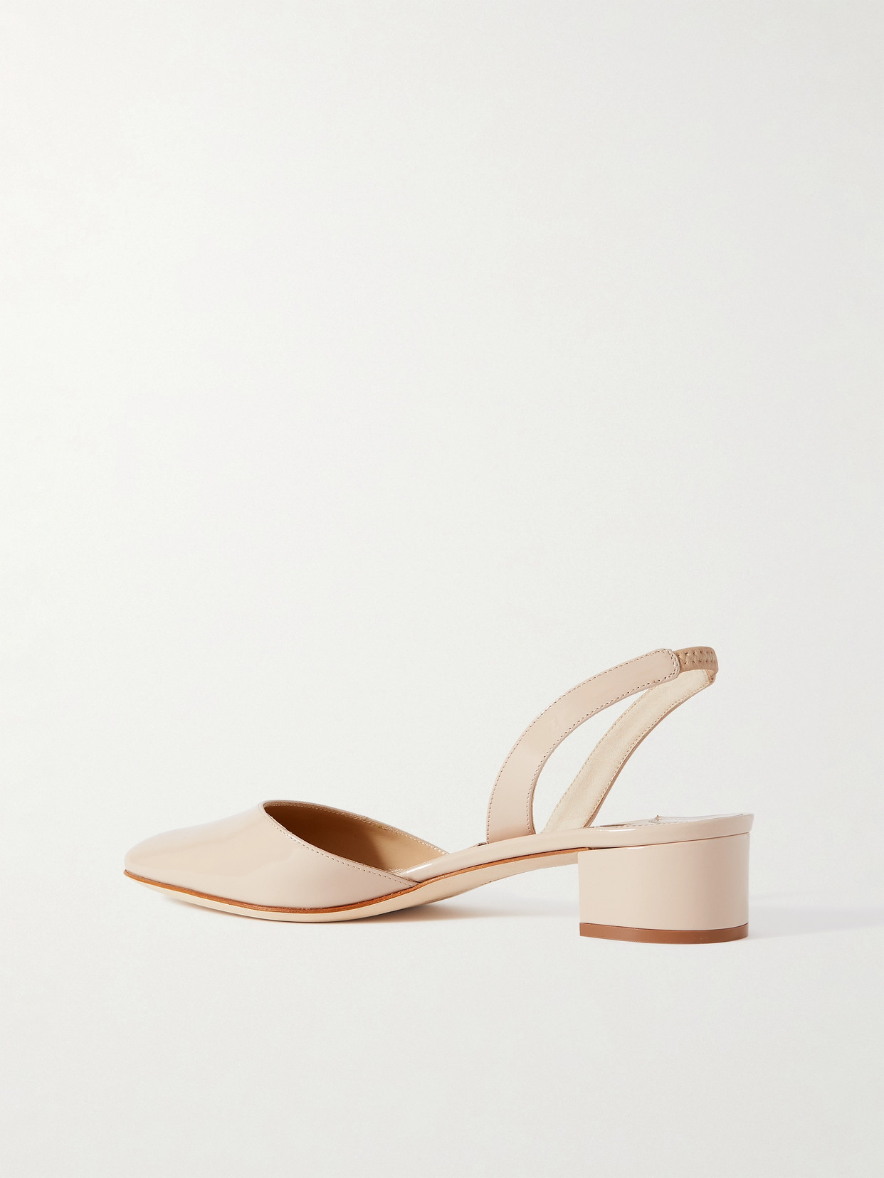 Shop Manolo Blahnik Aspro 30 Patent-leather Pumps In Cream