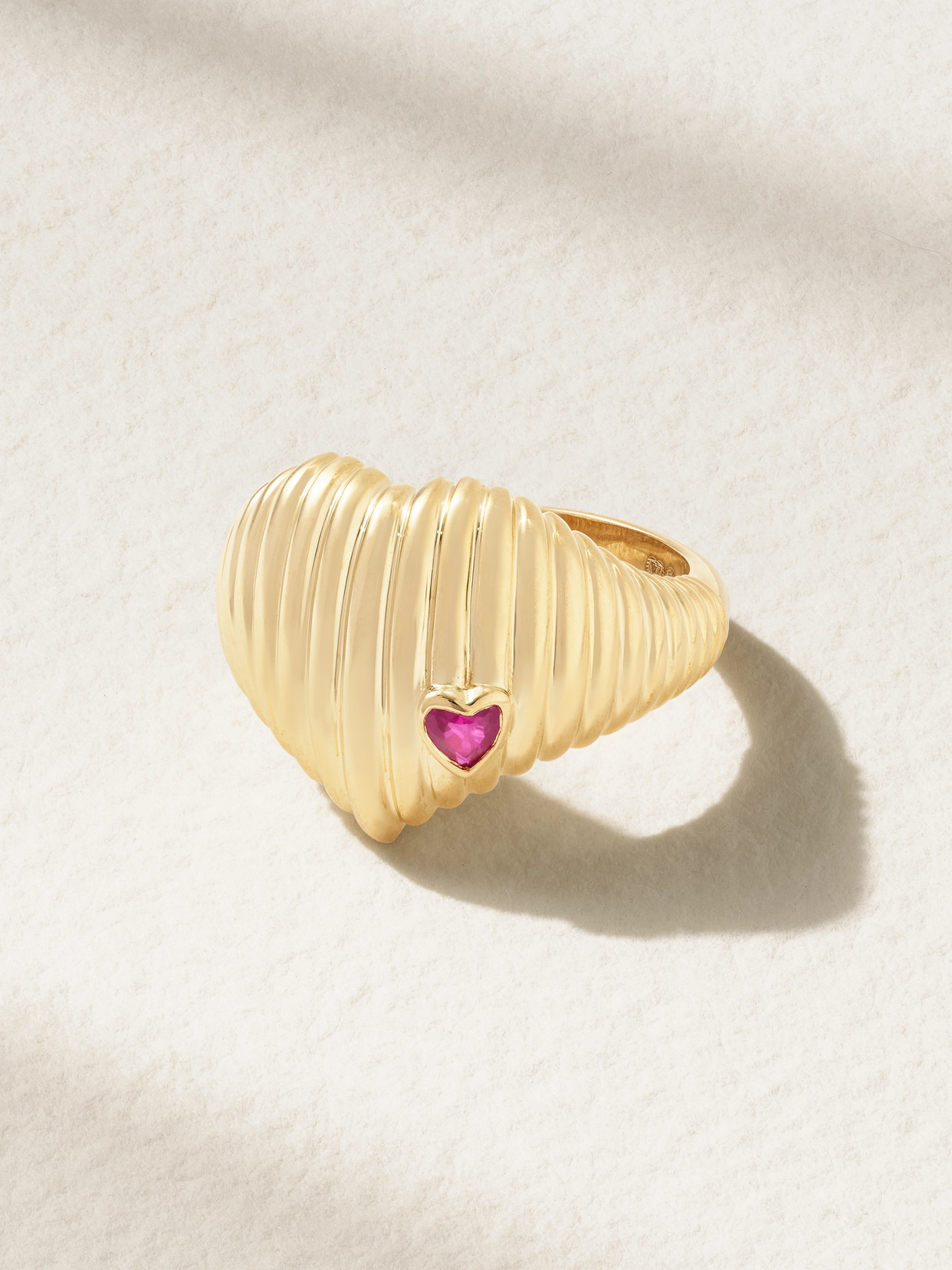 Yvonne Léon - Chevaliere Berlingot 18-karat Gold Ruby Signet Ring - 6