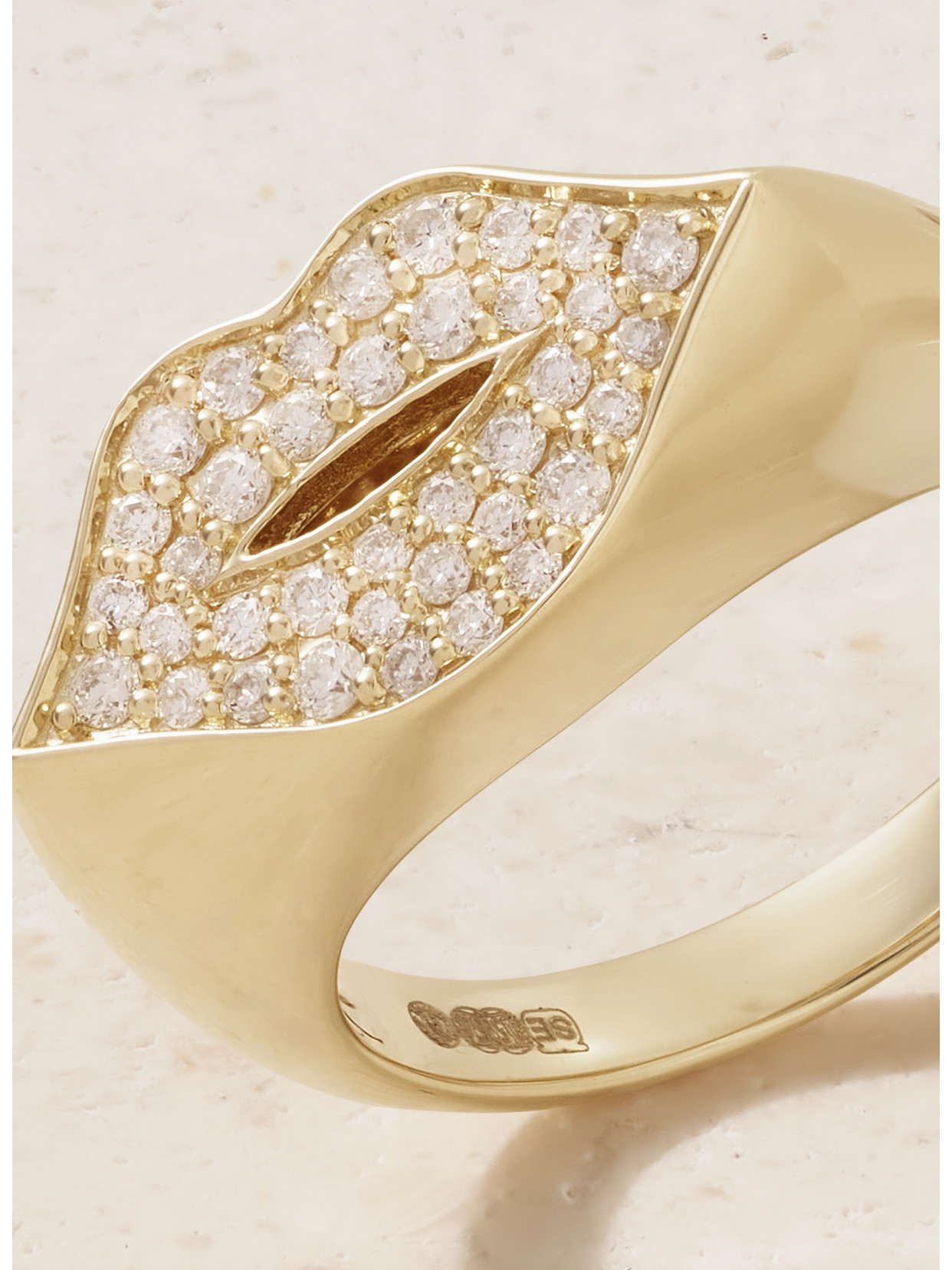 Shop Sydney Evan Lips 14-karat Gold Diamond Signet Ring