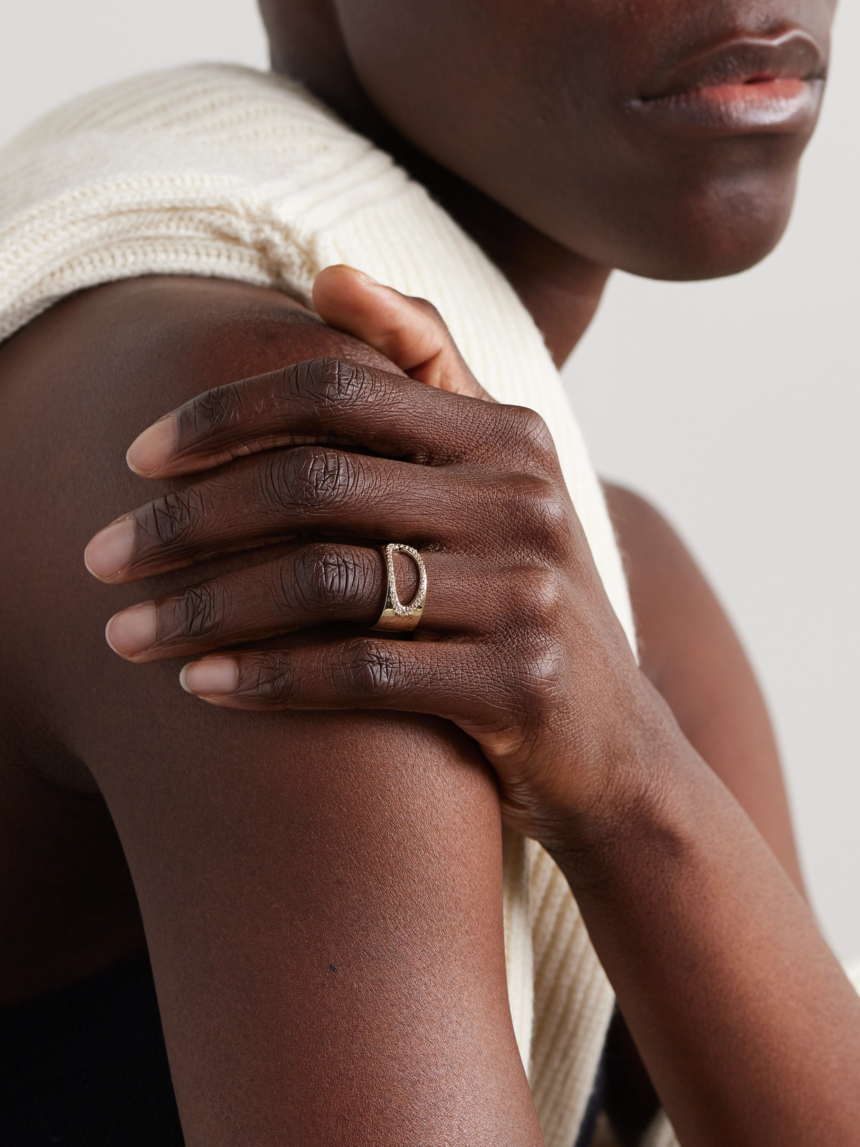 Pascale Monvoisin Gigi 9-karat Gold Sapphire Ring In Gold
