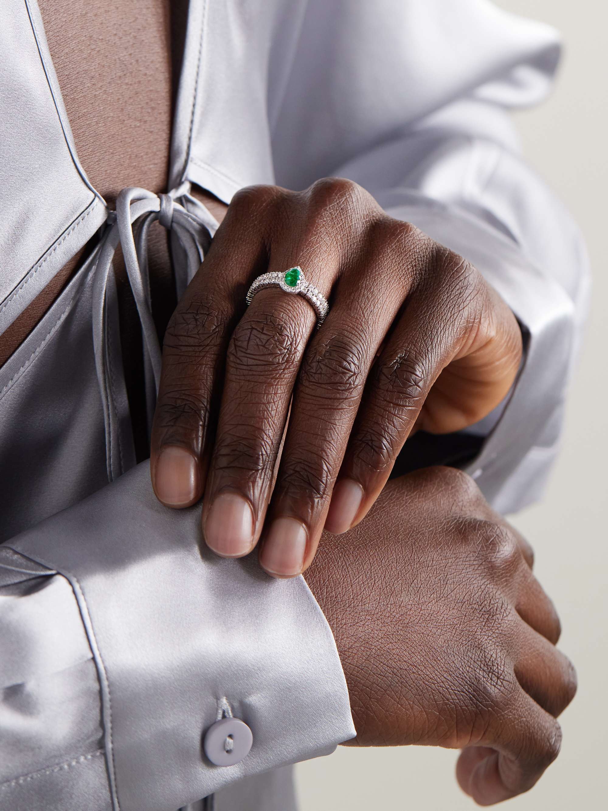 Amrapali emerald ring deals