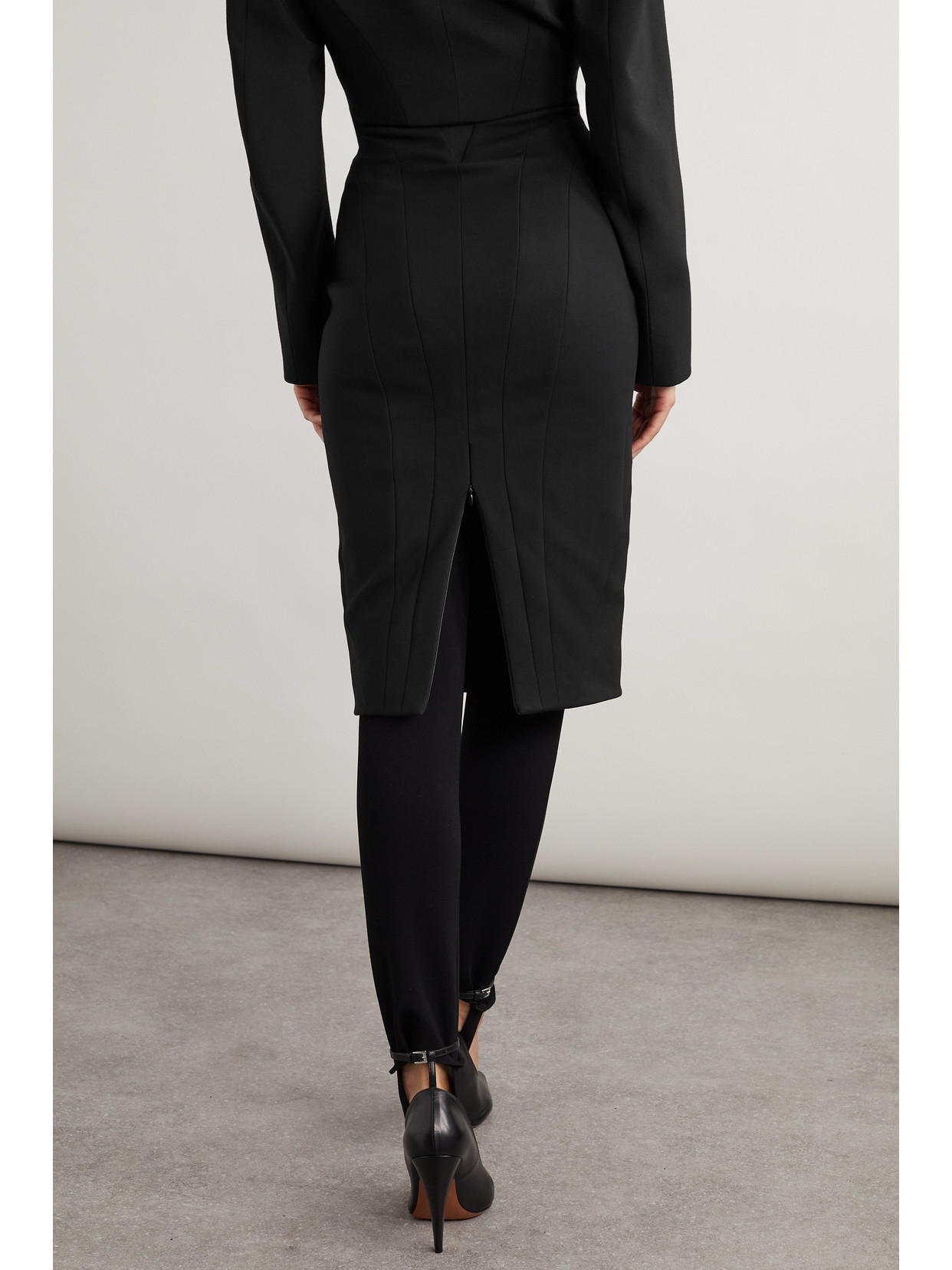 Alaïa Hourglass Wool Pencil Skirt With Button Detail In Black