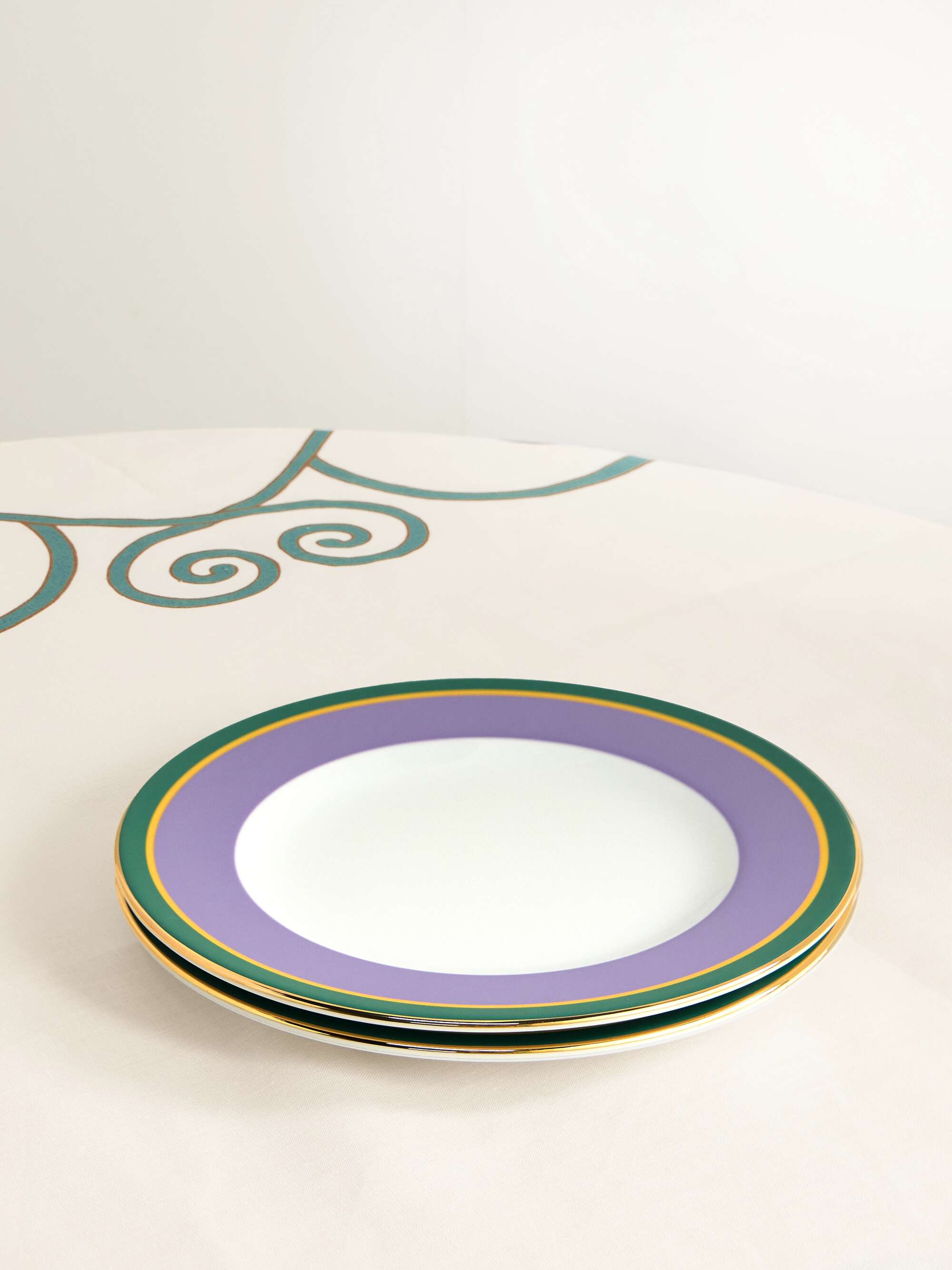 dinner plates