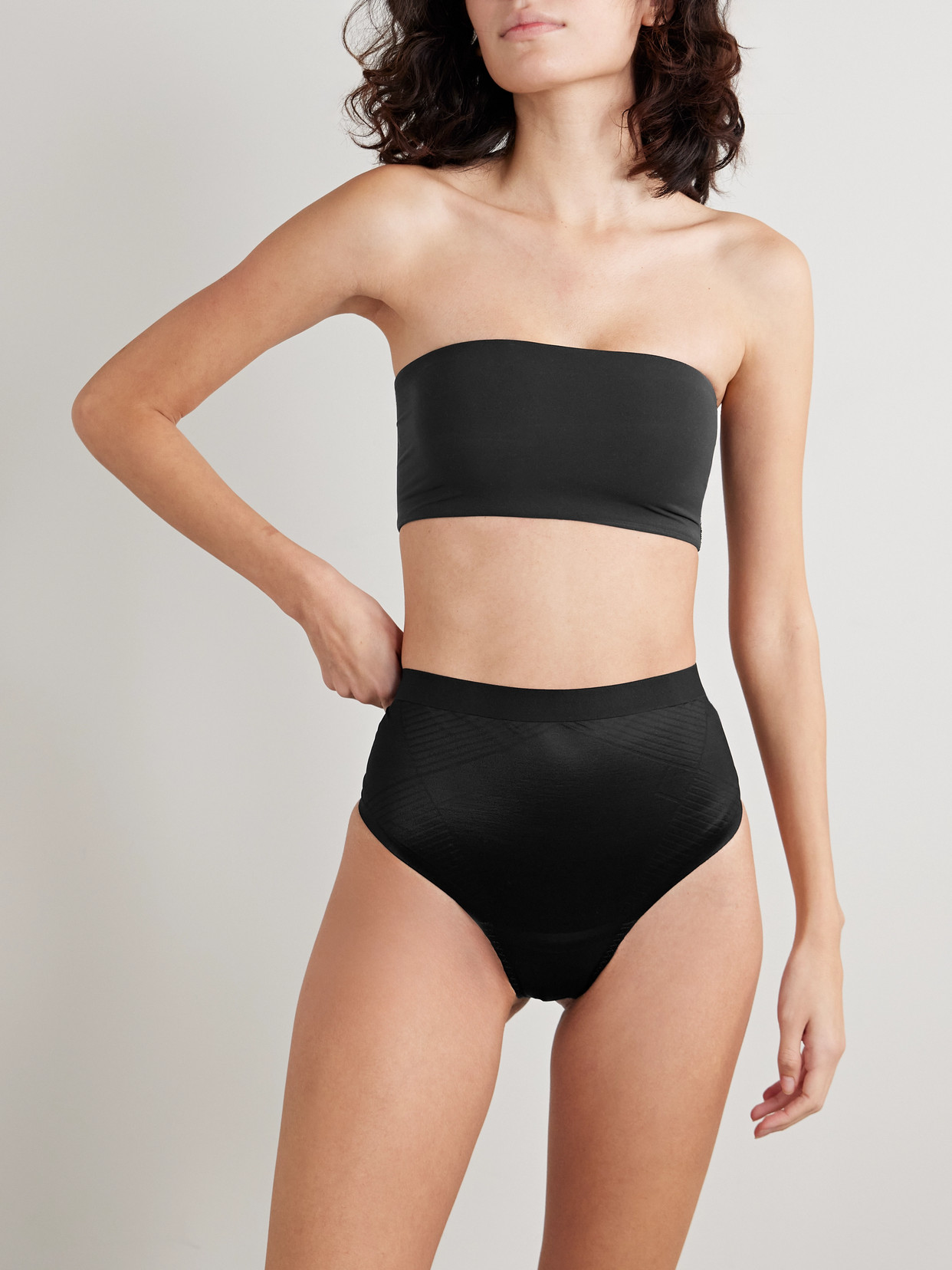 Spanx Womens Very Black Thinstincts 2.0 High-rise Stretch-woven Thong In Black